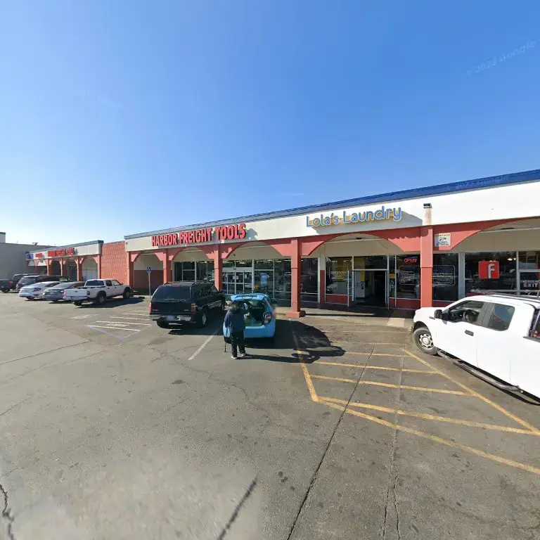 Lola's Laundry - Image 16