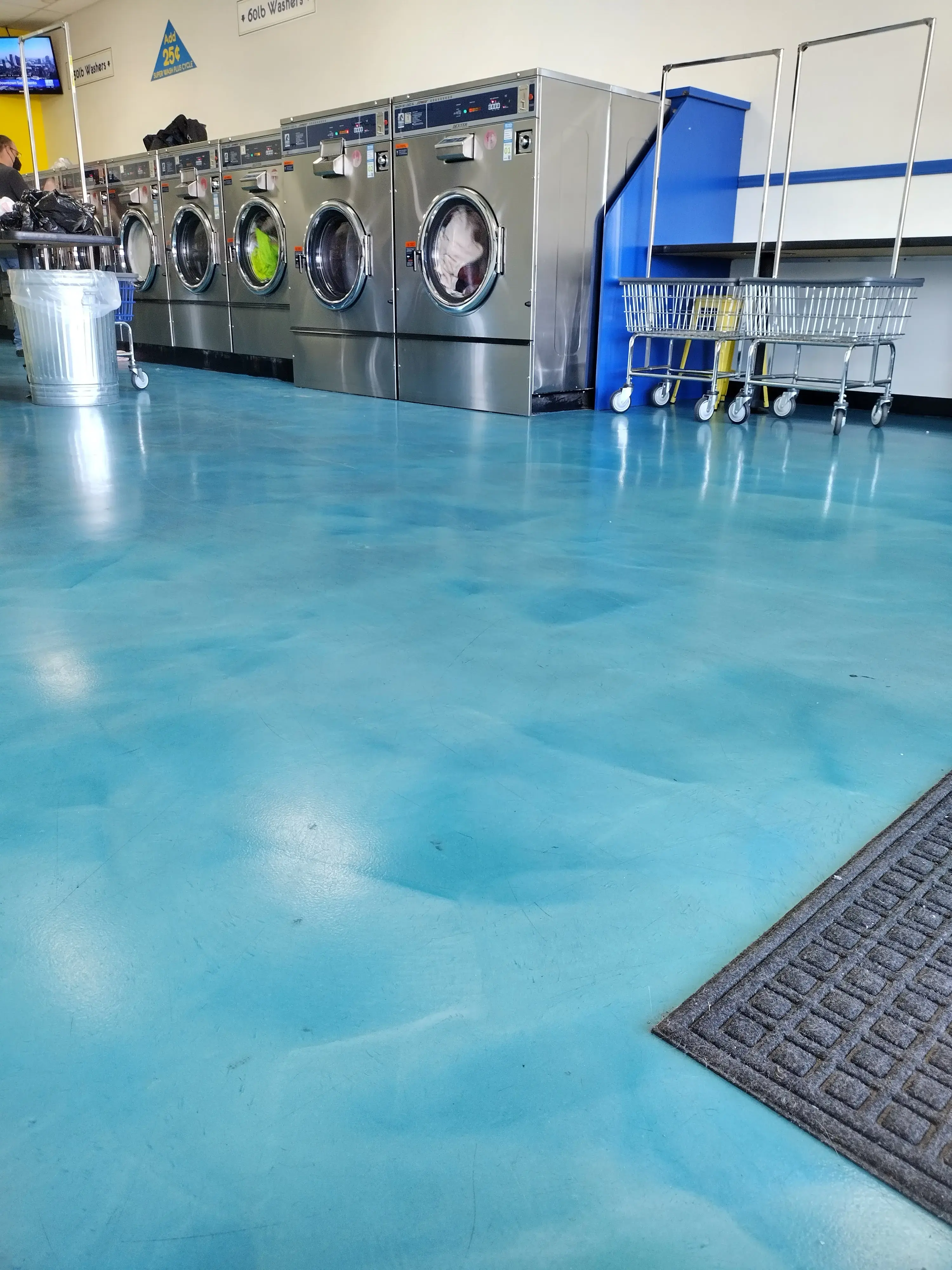 Lola's Laundry thumbnail 2