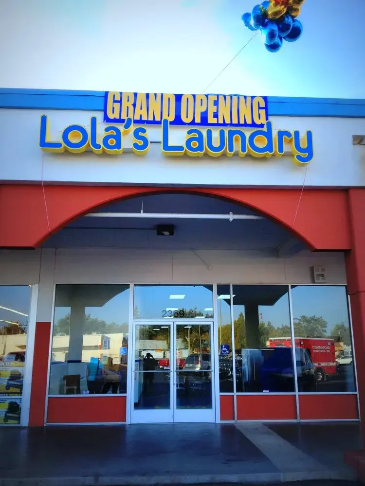 Lola's Laundry - Image 9