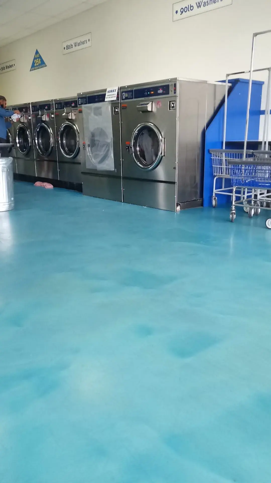 Lola's Laundry - Image 15