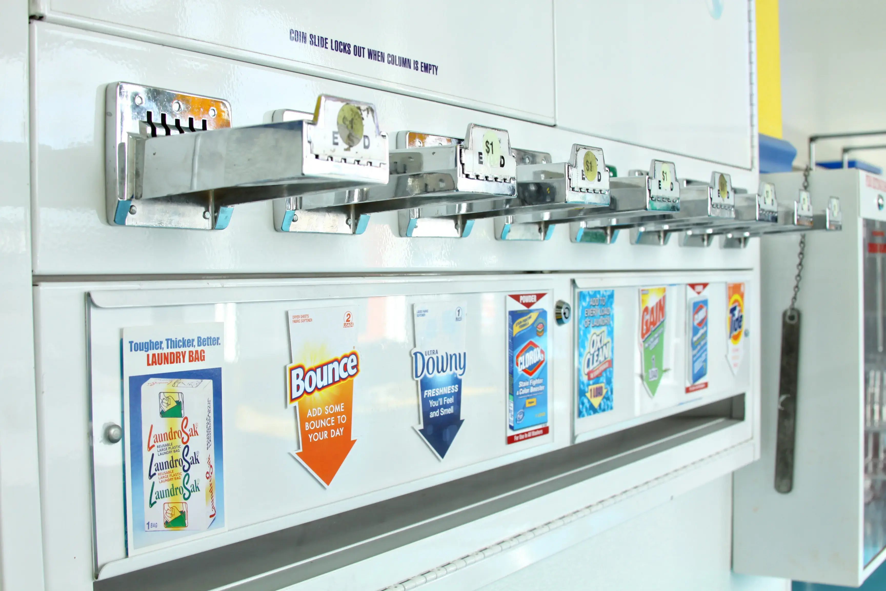 Lola's Laundry - Image 7