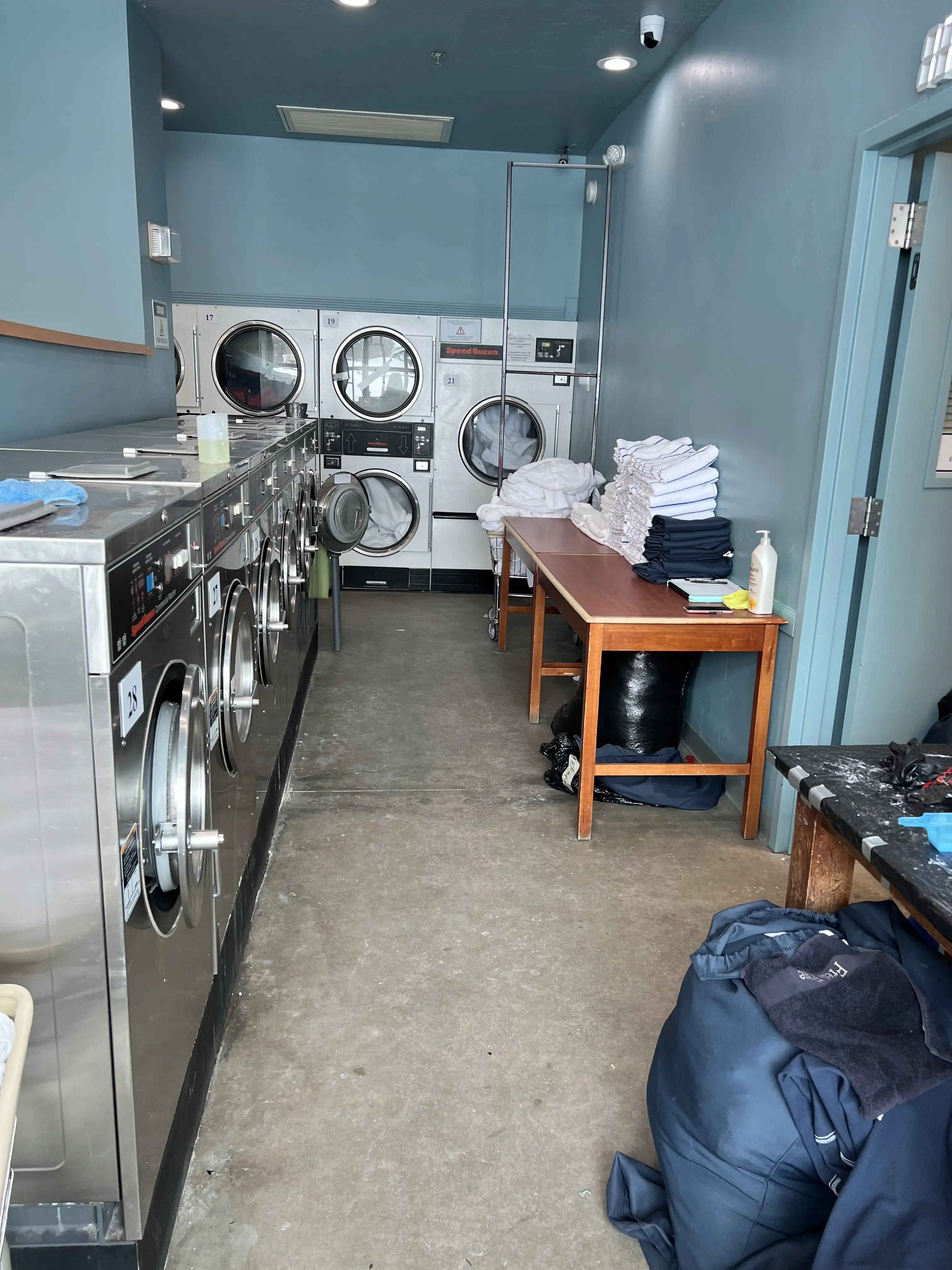 Lolo's Laundry Services thumbnail 9