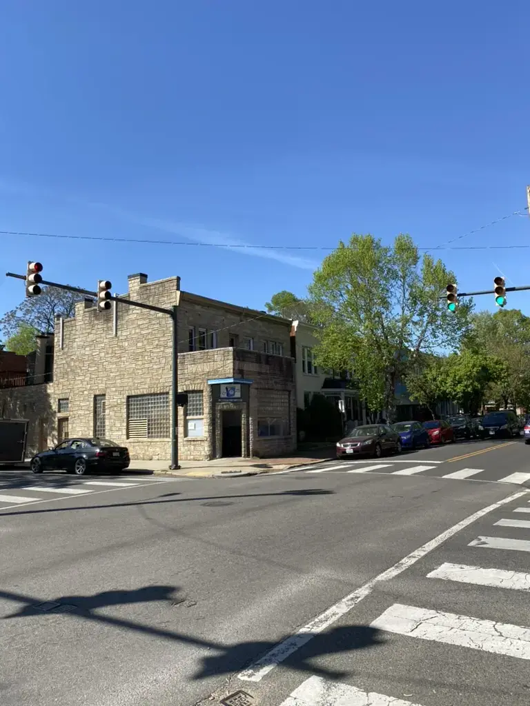 Lombardy Coin Laundry - Image 17