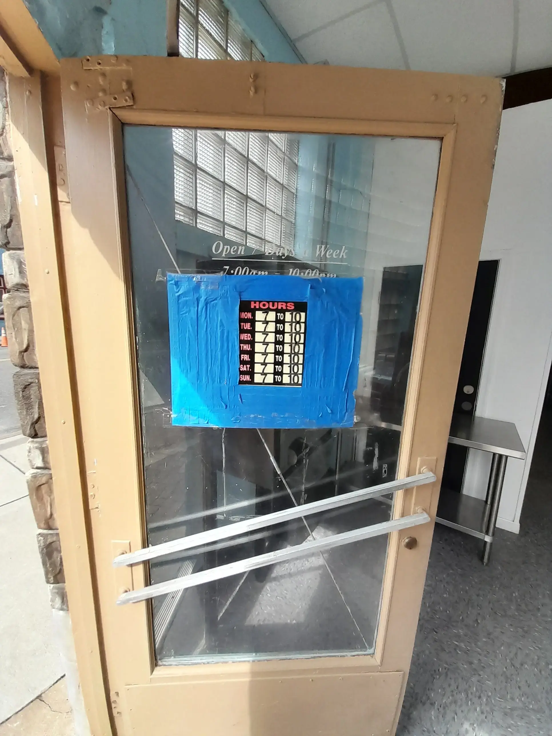 Lombardy Coin Laundry - Image 6