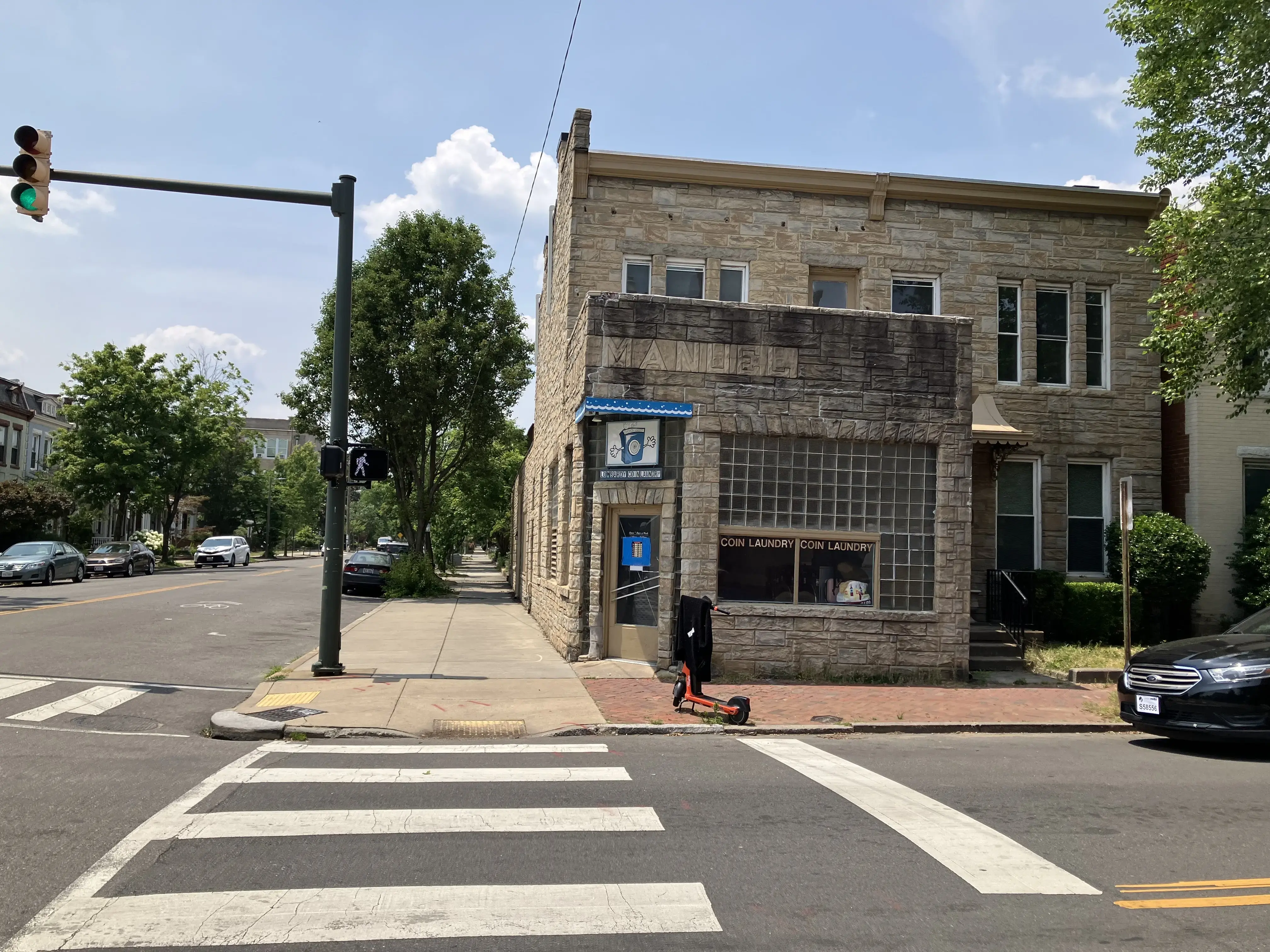 Lombardy Coin Laundry - Image 12