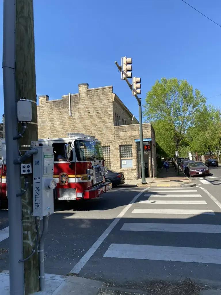 Lombardy Coin Laundry thumbnail 1