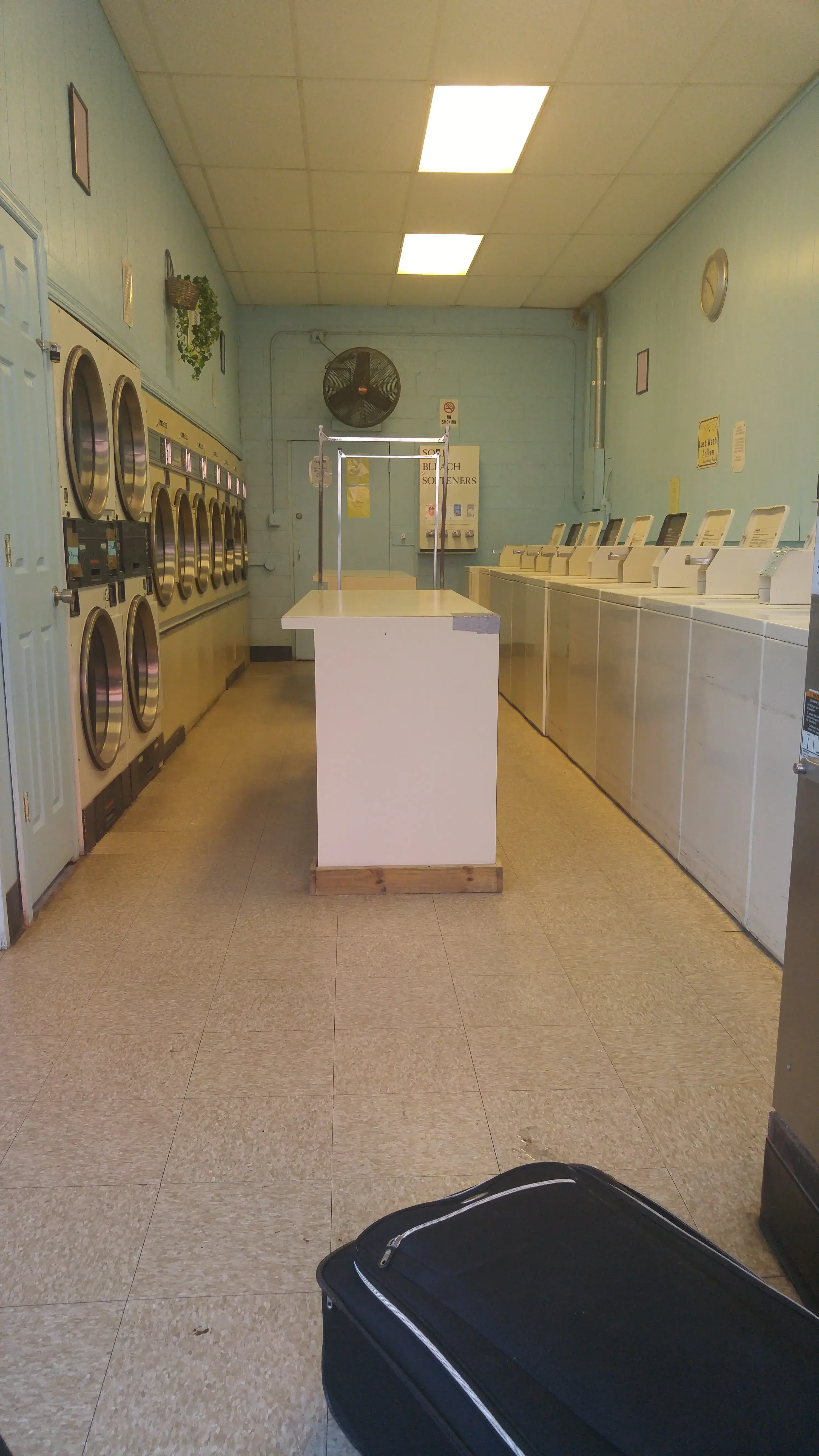 Lombardy Coin Laundry thumbnail 15