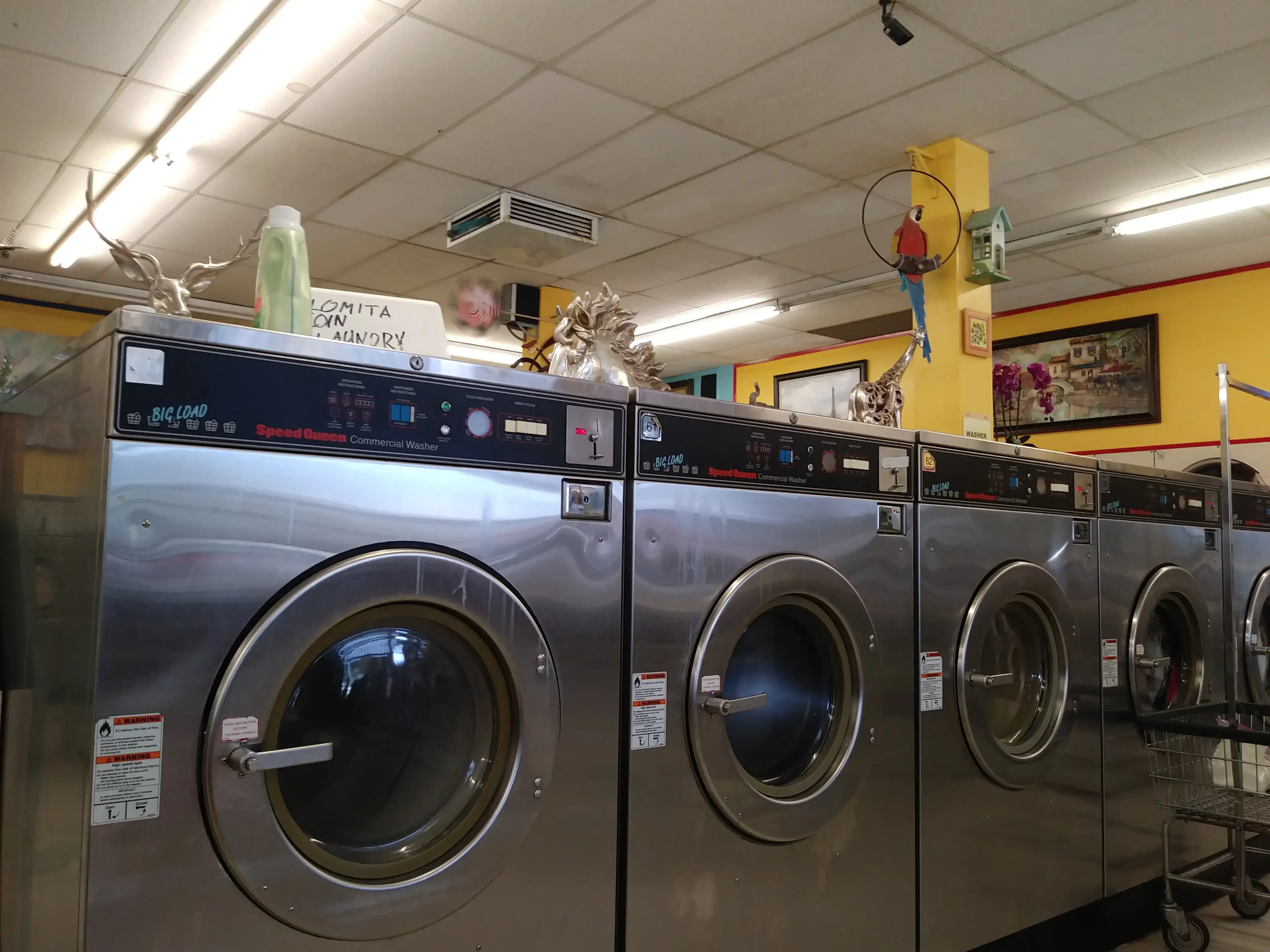 Lomita Coin Laundry - Image 1