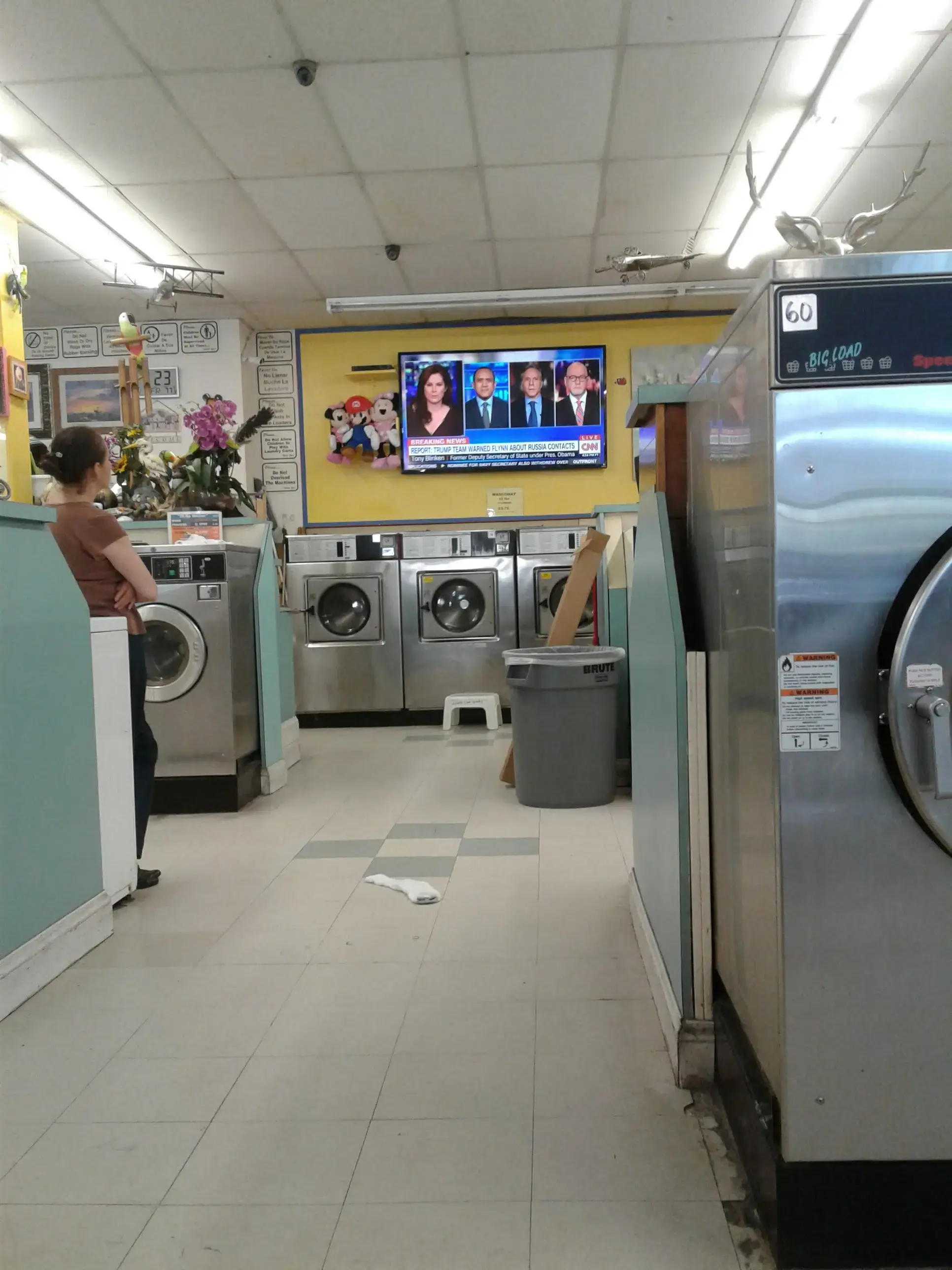 Lomita Coin Laundry thumbnail 18