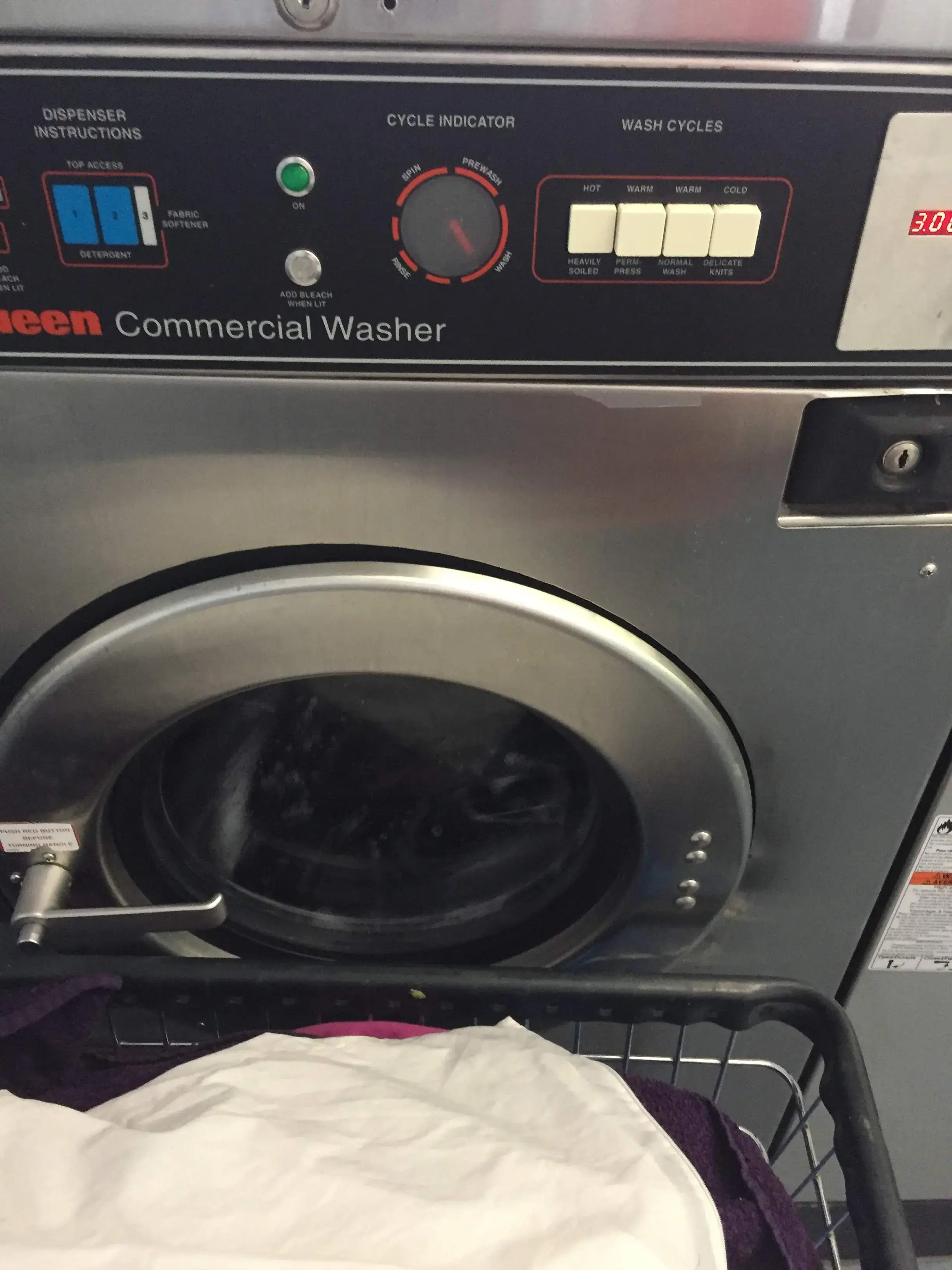 Lomita Coin Laundry - Image 7