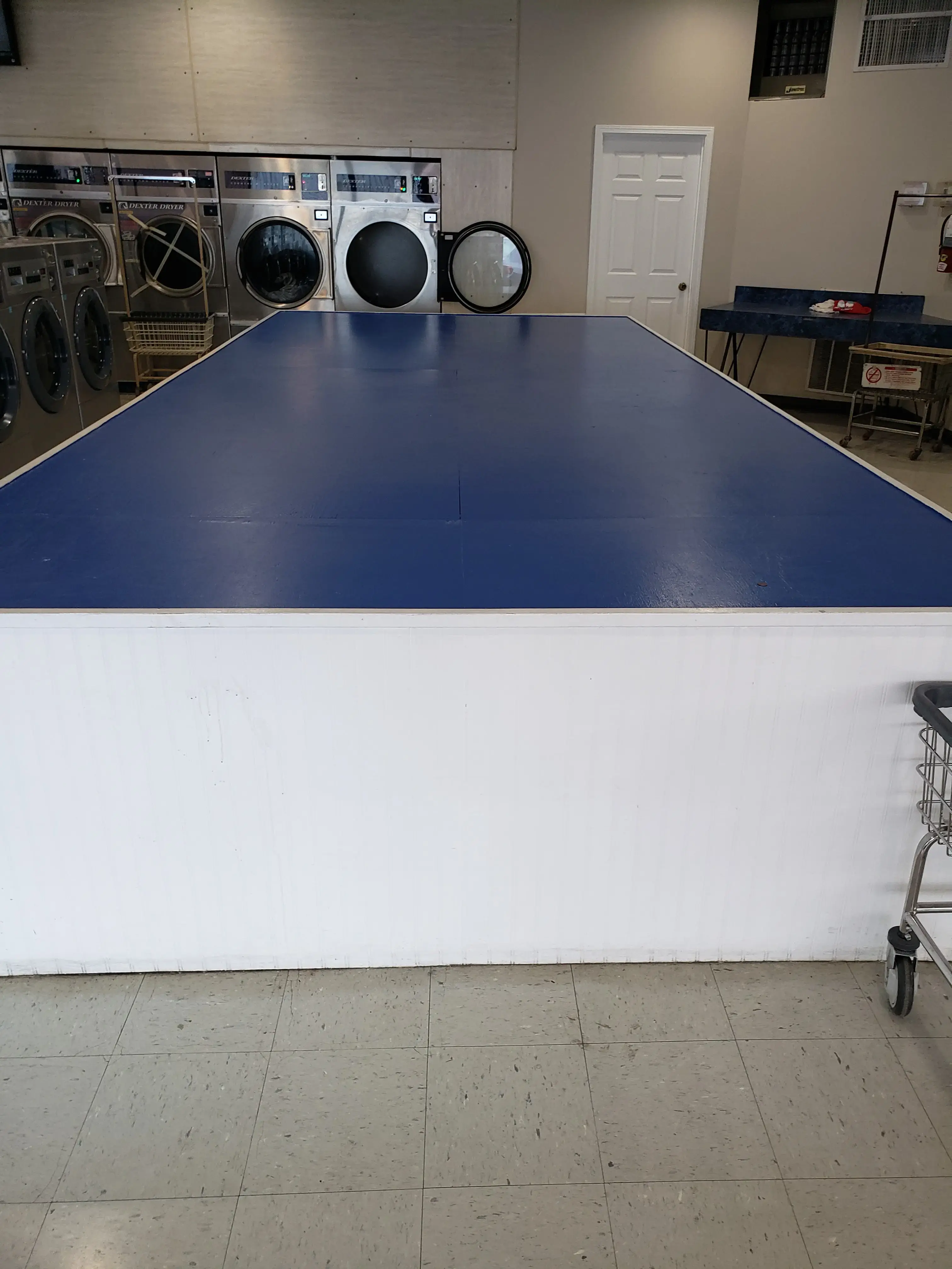 London Dry Cleaners & Coin - Image 13