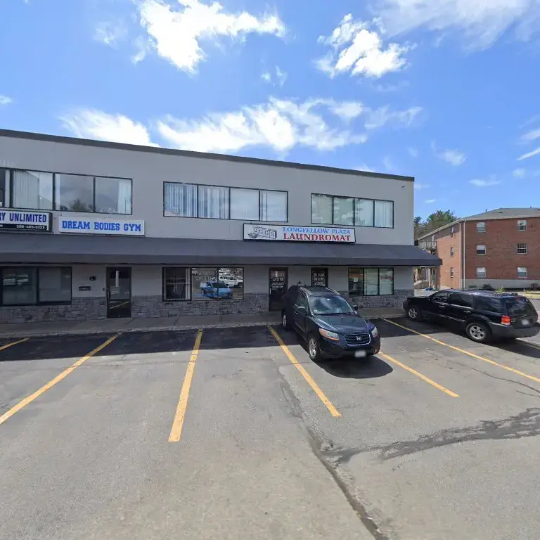 Longfellow Plaza Laundry - Image 18