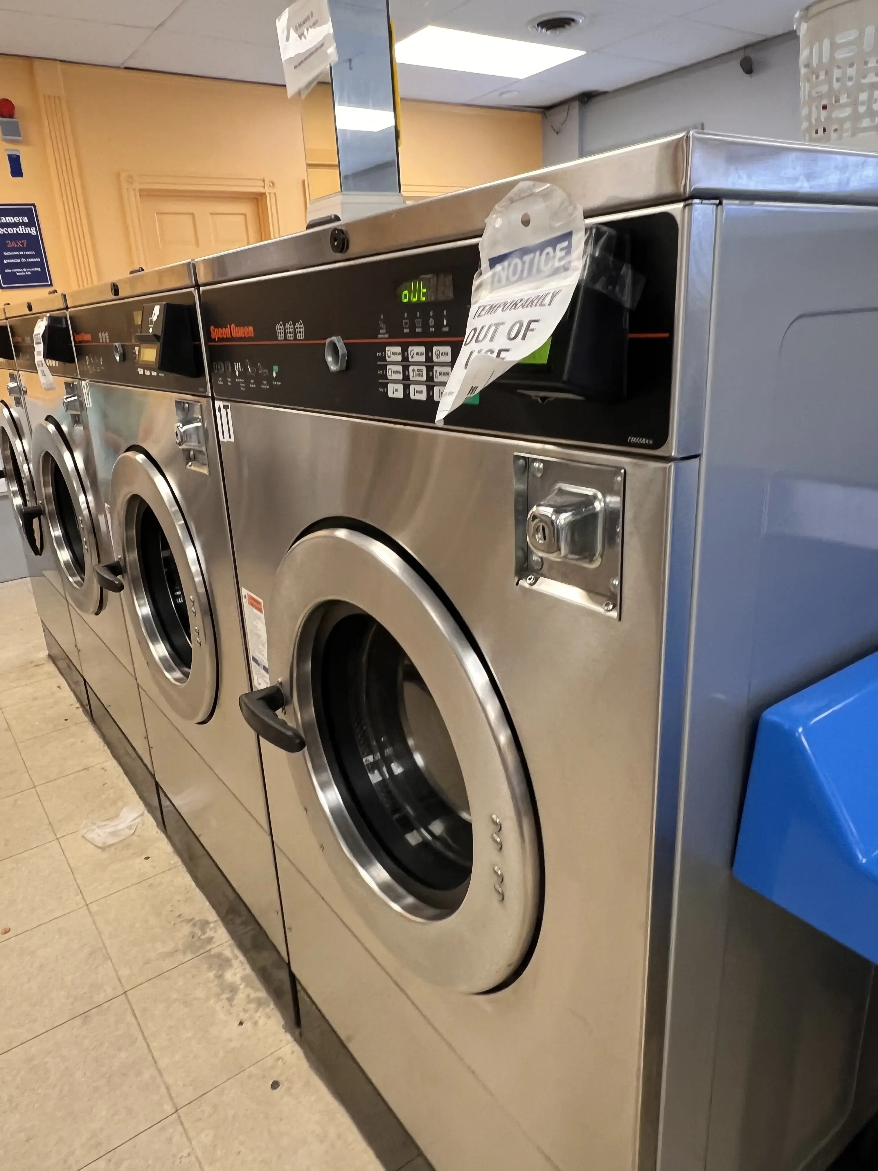 Longfellow Plaza Laundry - Image 16