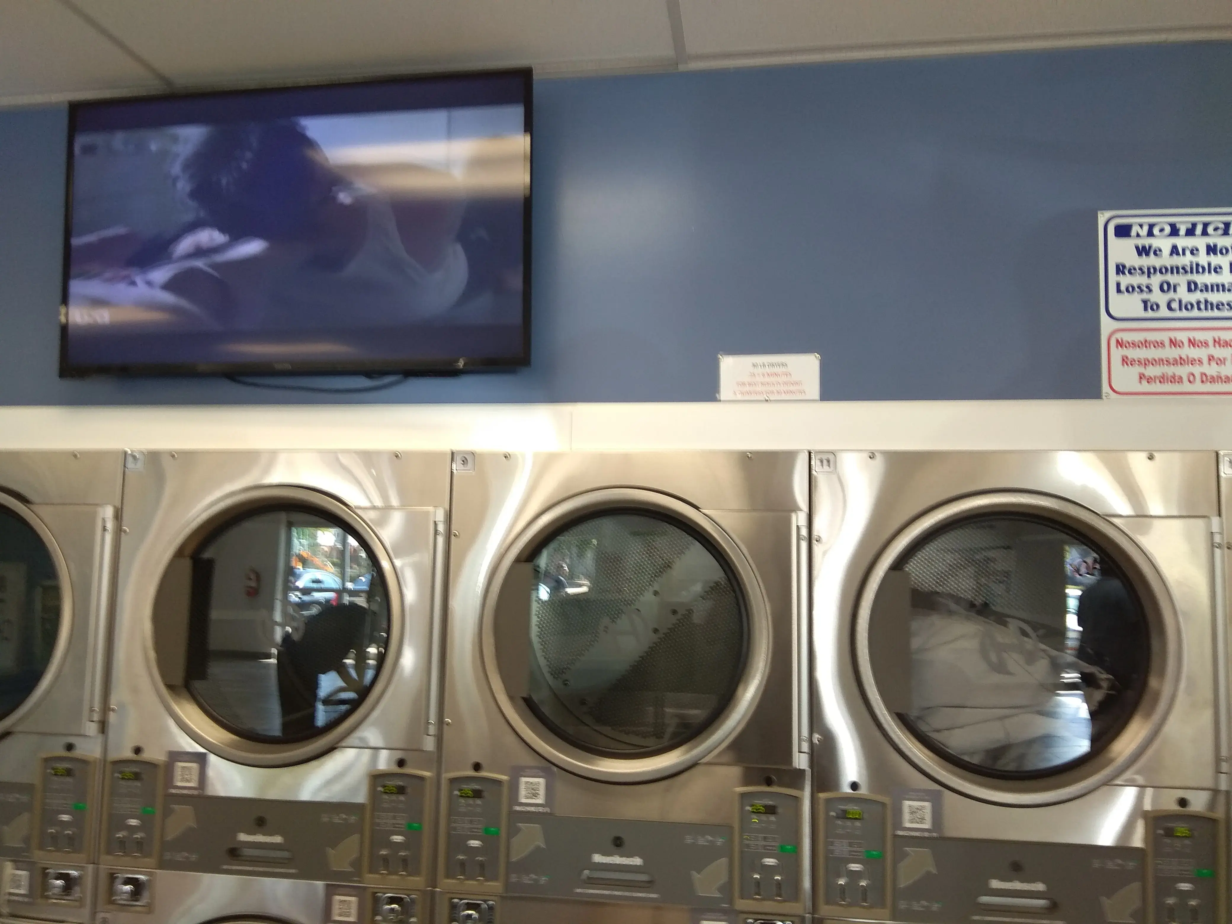 Loose Change Coin Laundry - Image 7
