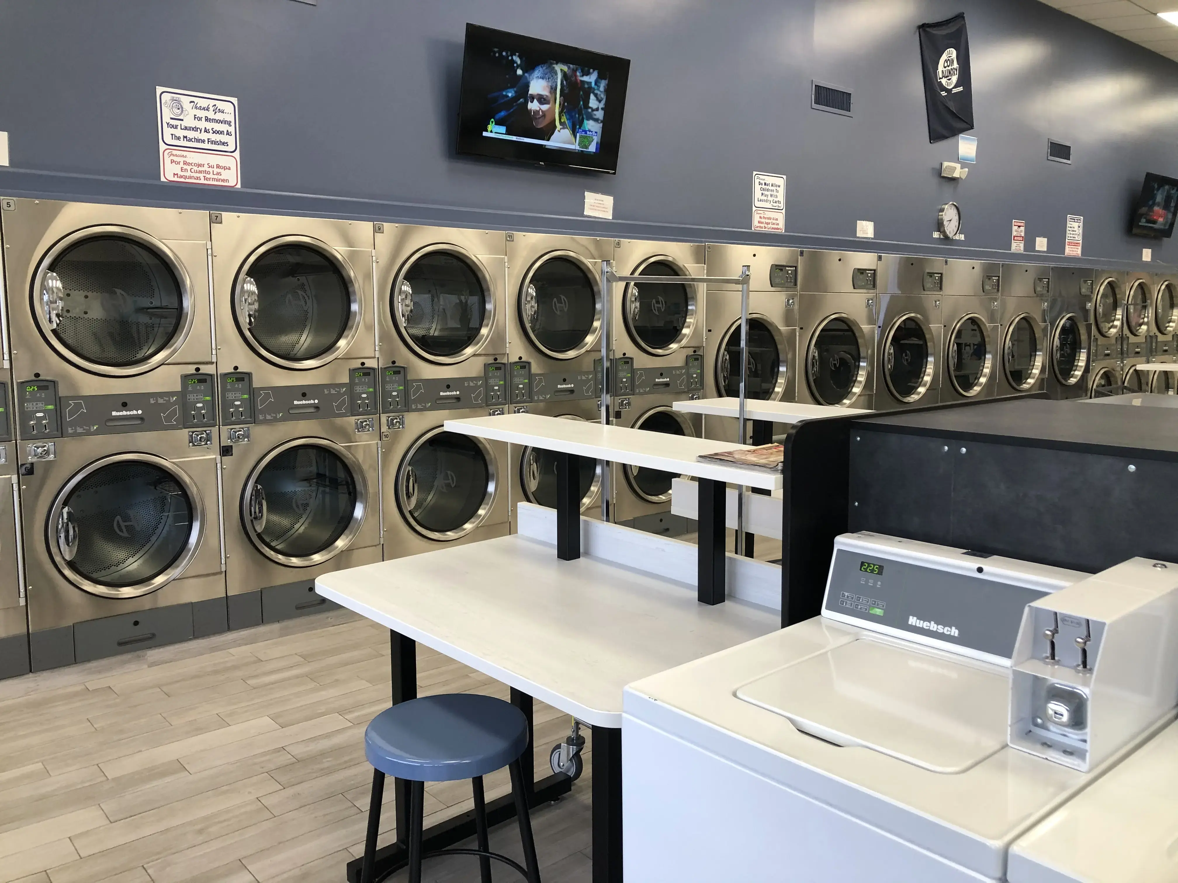 Loose Change Coin Laundry thumbnail 8