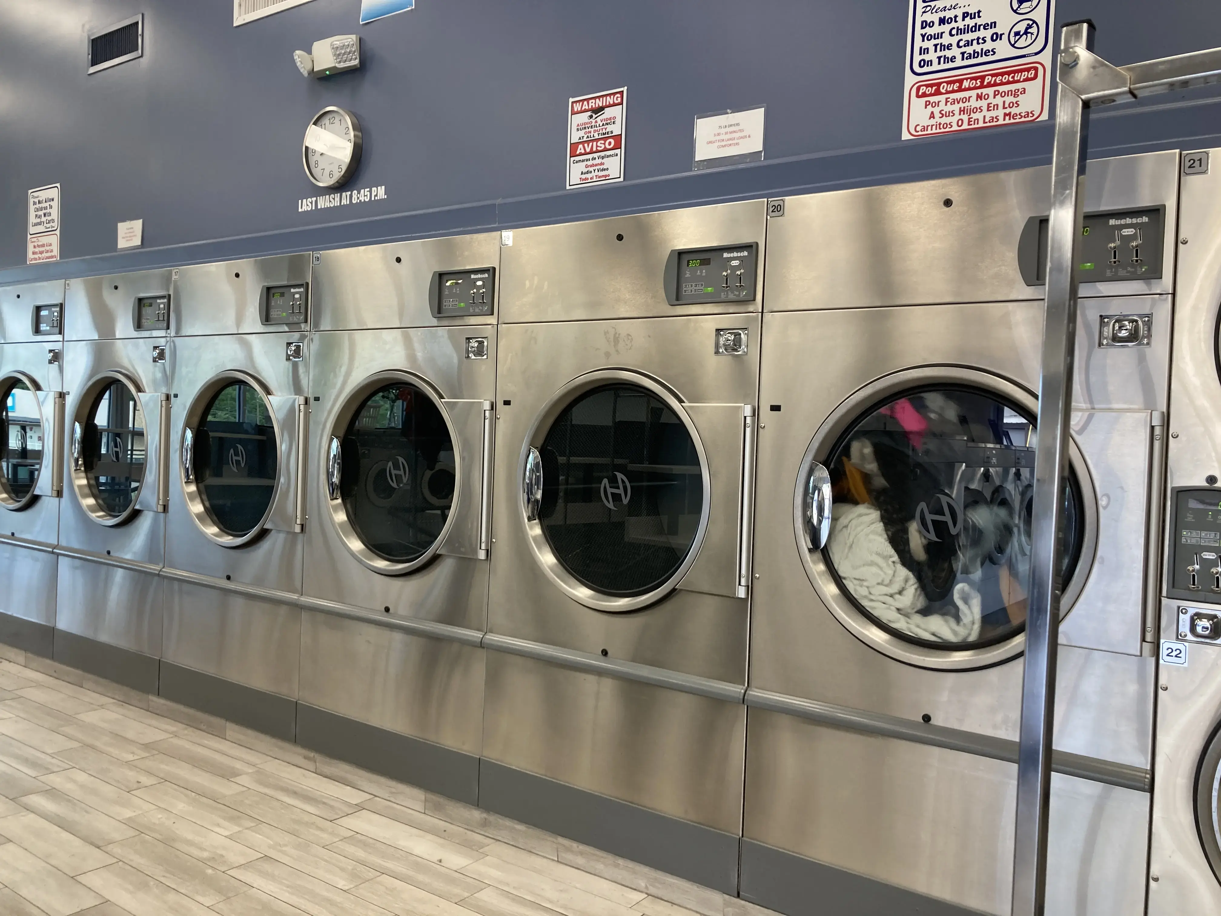 Loose Change Coin Laundry thumbnail 17