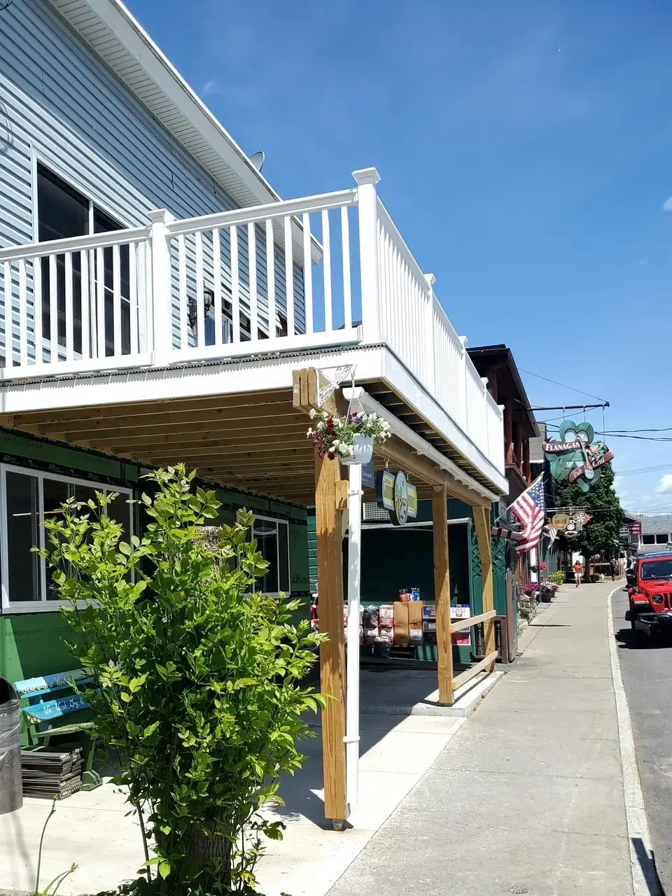 Lorraine’s Lakeside Laundry - Image 2