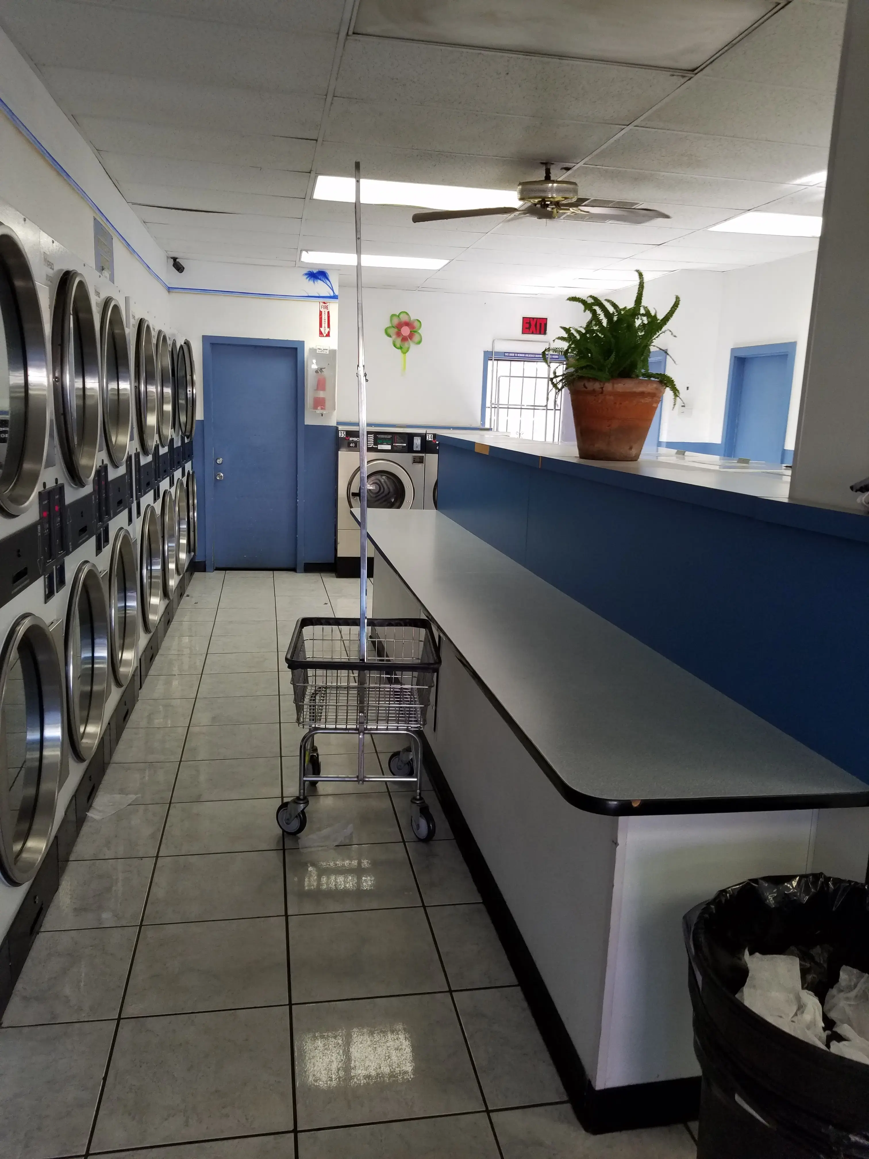 Los Coches Coin Laundry location