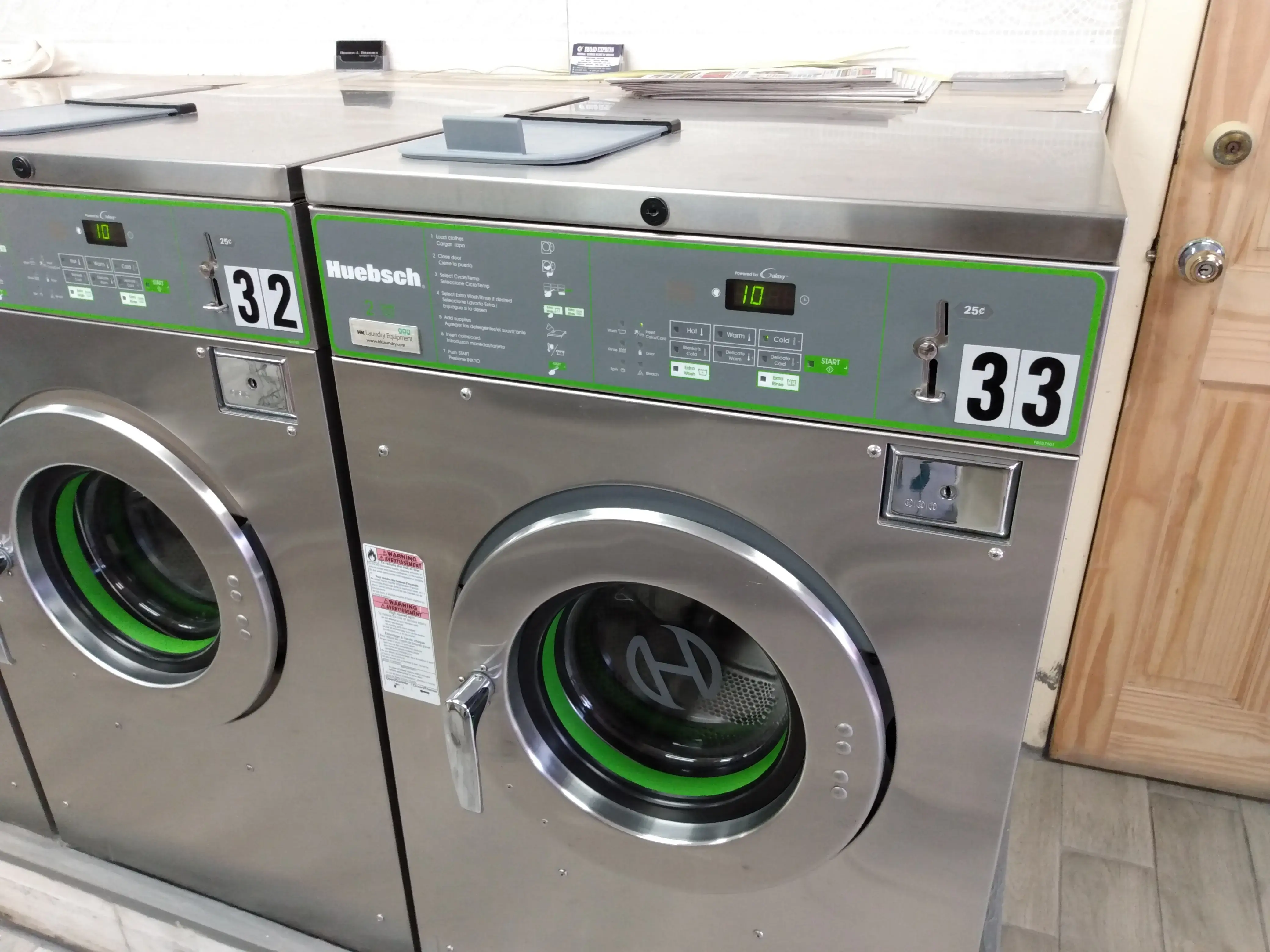 Los Primos Laundromat thumbnail 11