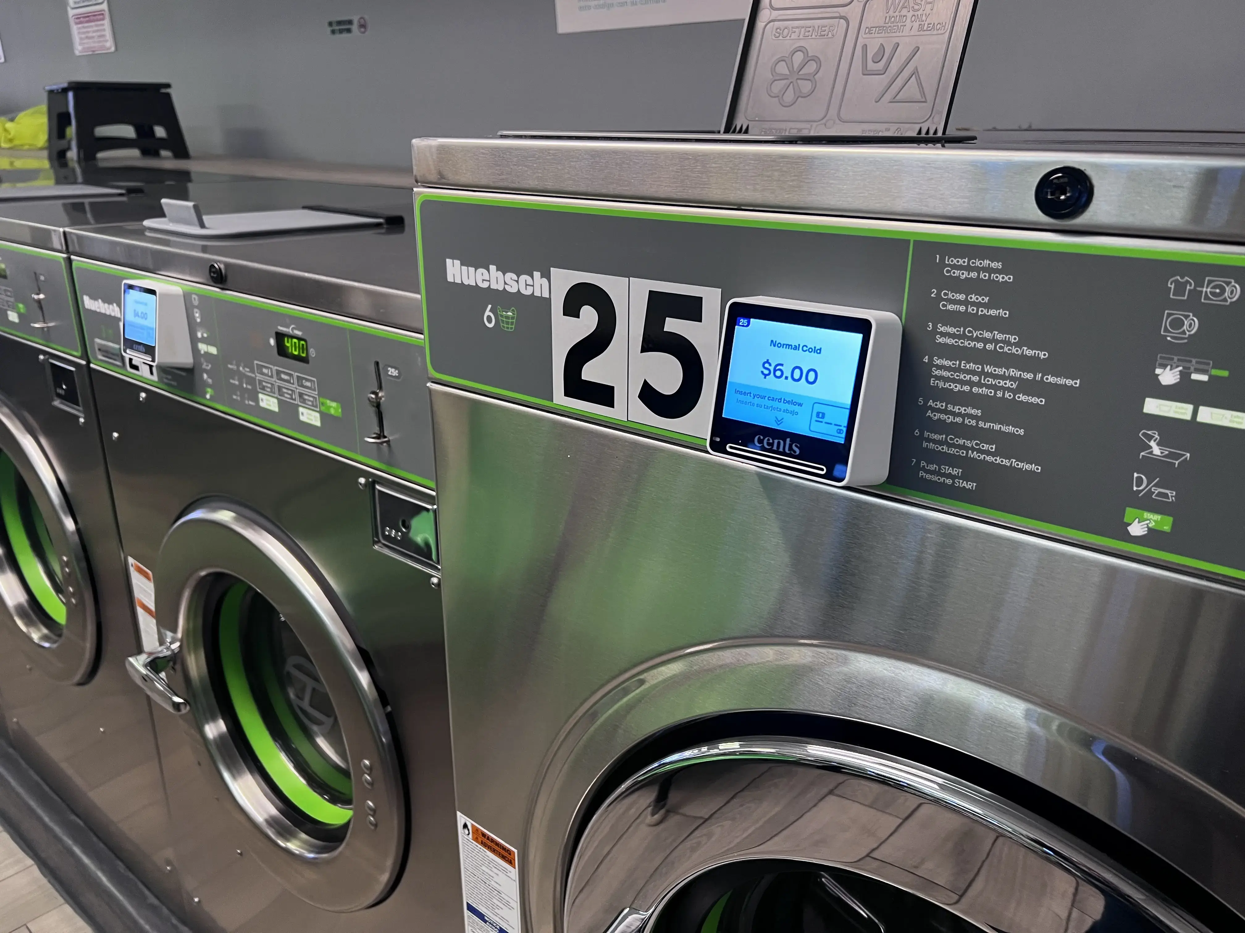 Los Primos Laundromat thumbnail 20