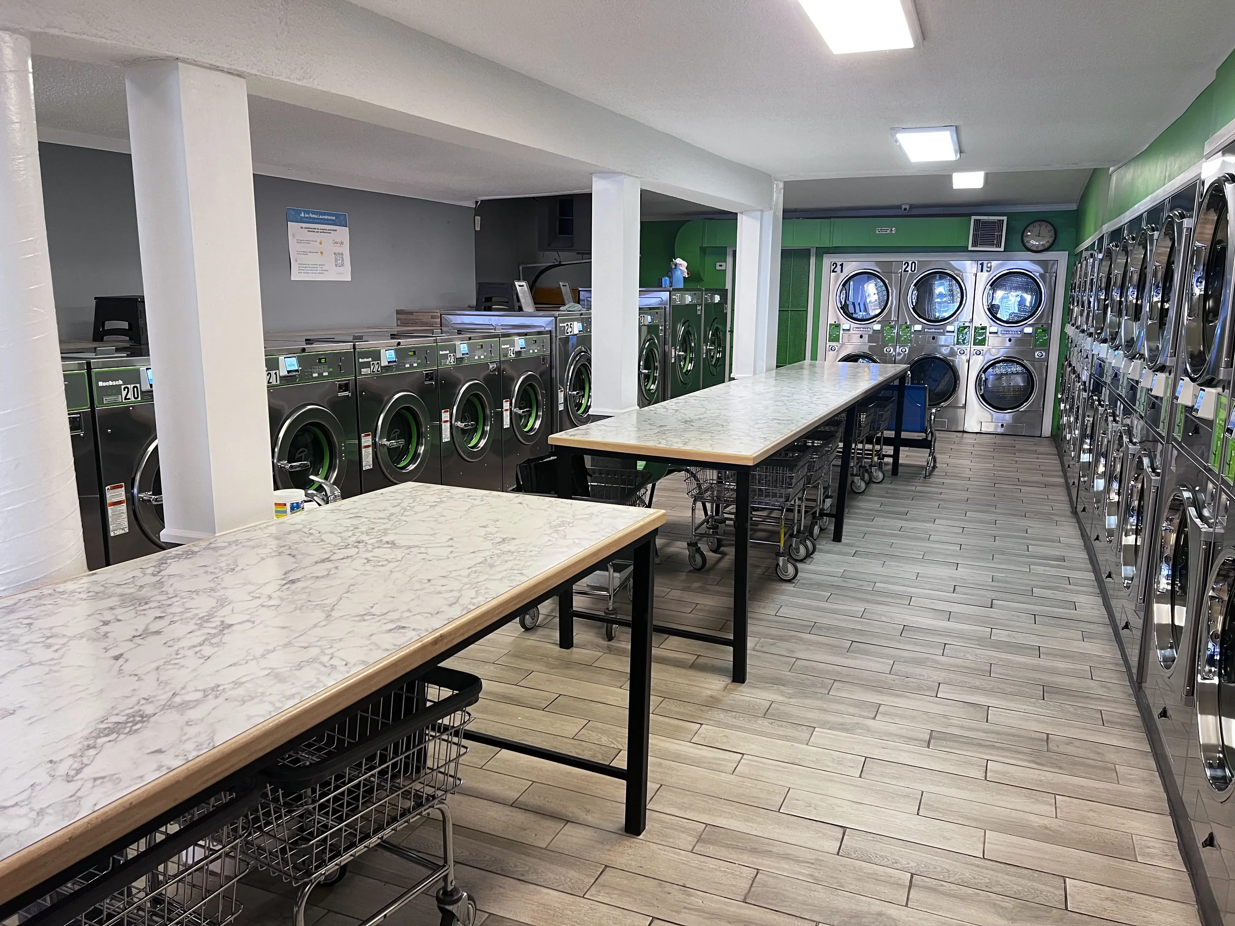 Los Primos Laundromat thumbnail 13