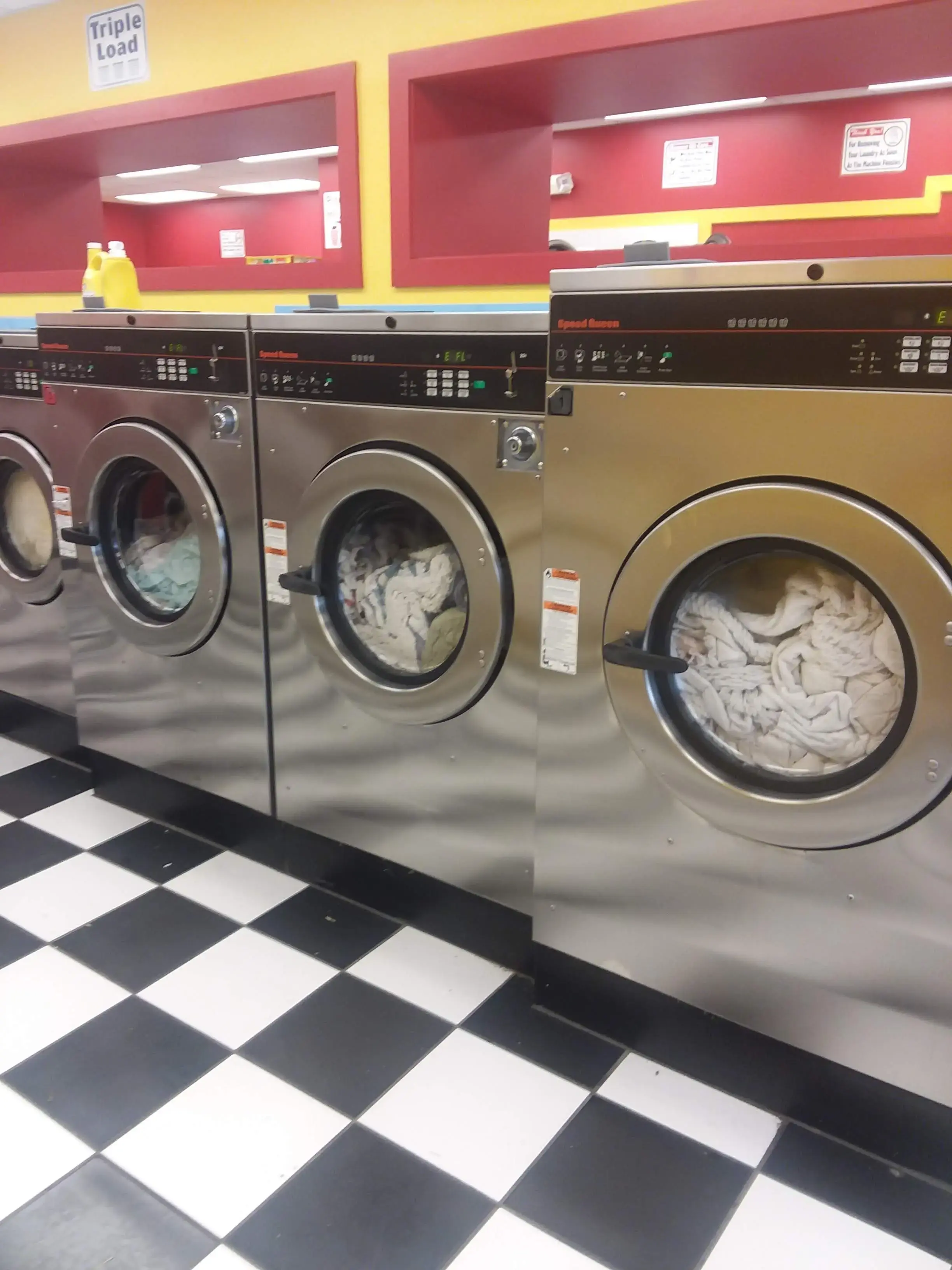 Lost Sock Coin-Laundry - Abingdon thumbnail 10