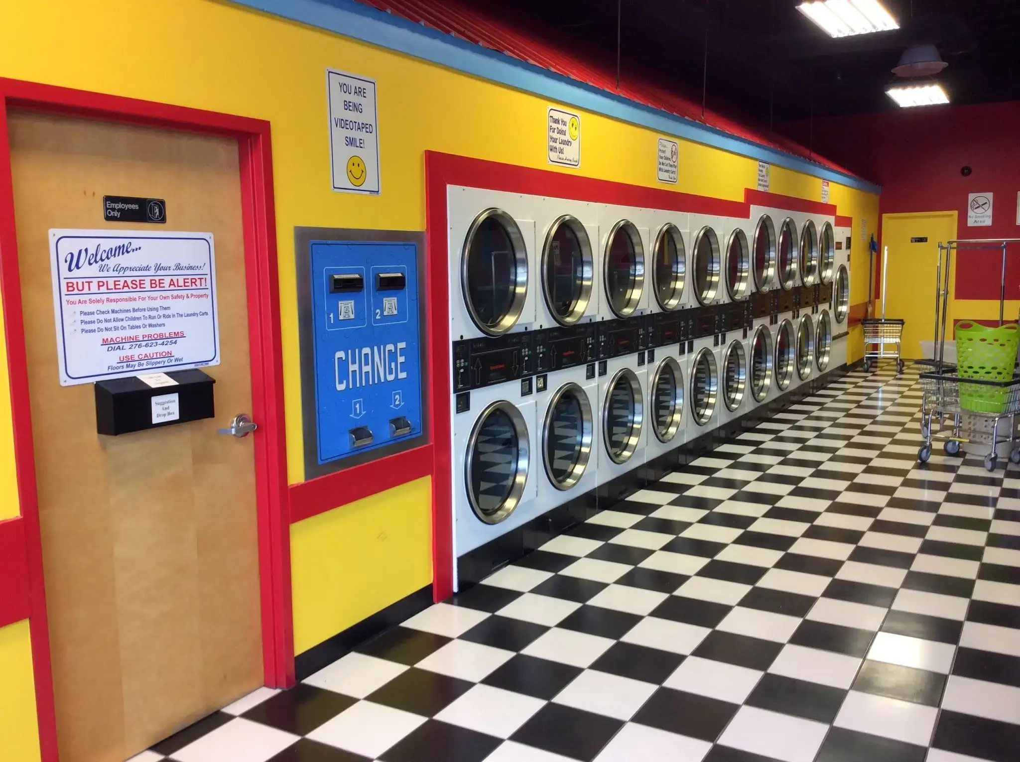 Lost Sock Coin Laundry - Blountville, TN thumbnail 12