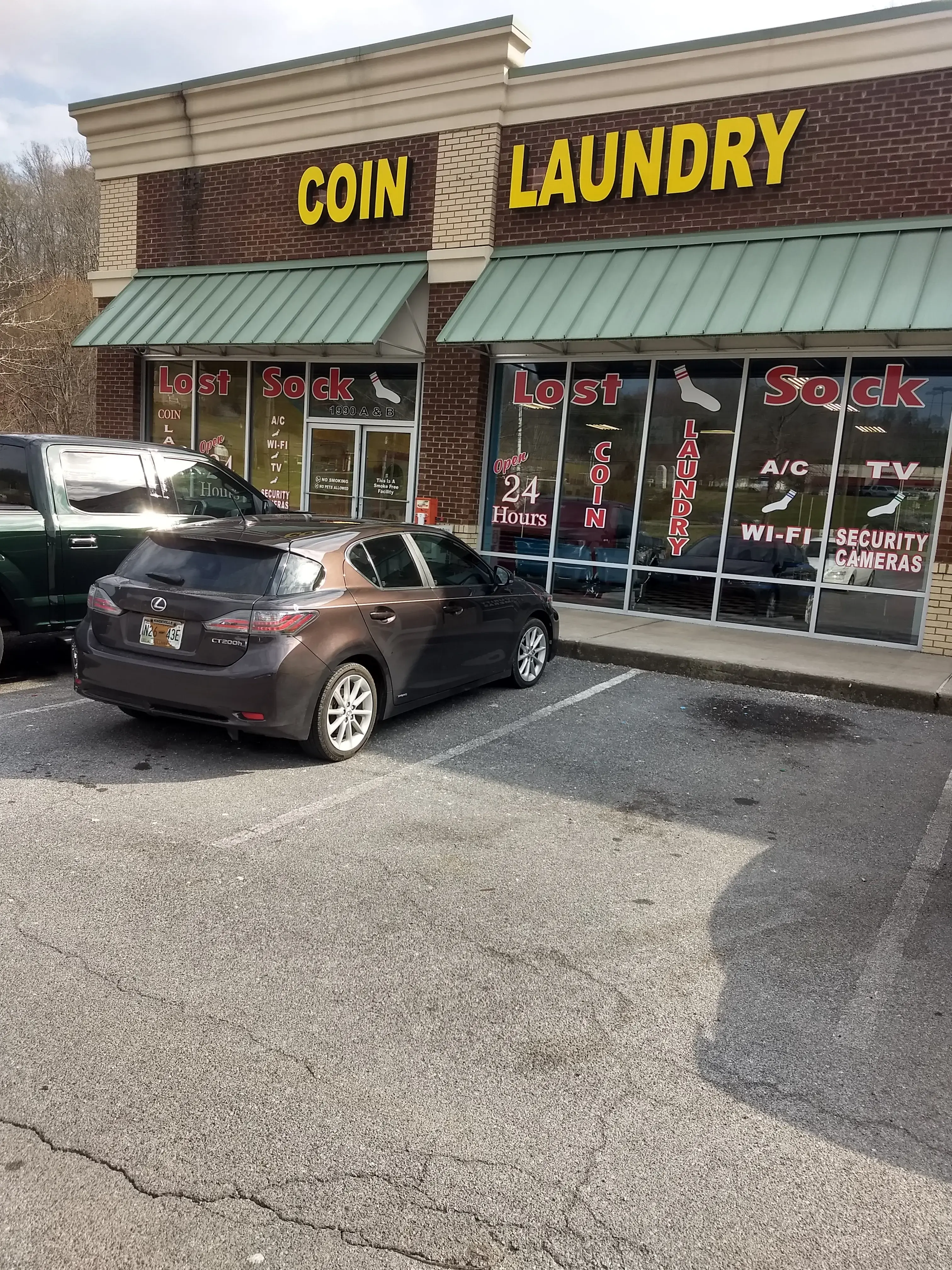 Lost Sock Coin Laundry - Blountville, TN - Image 4