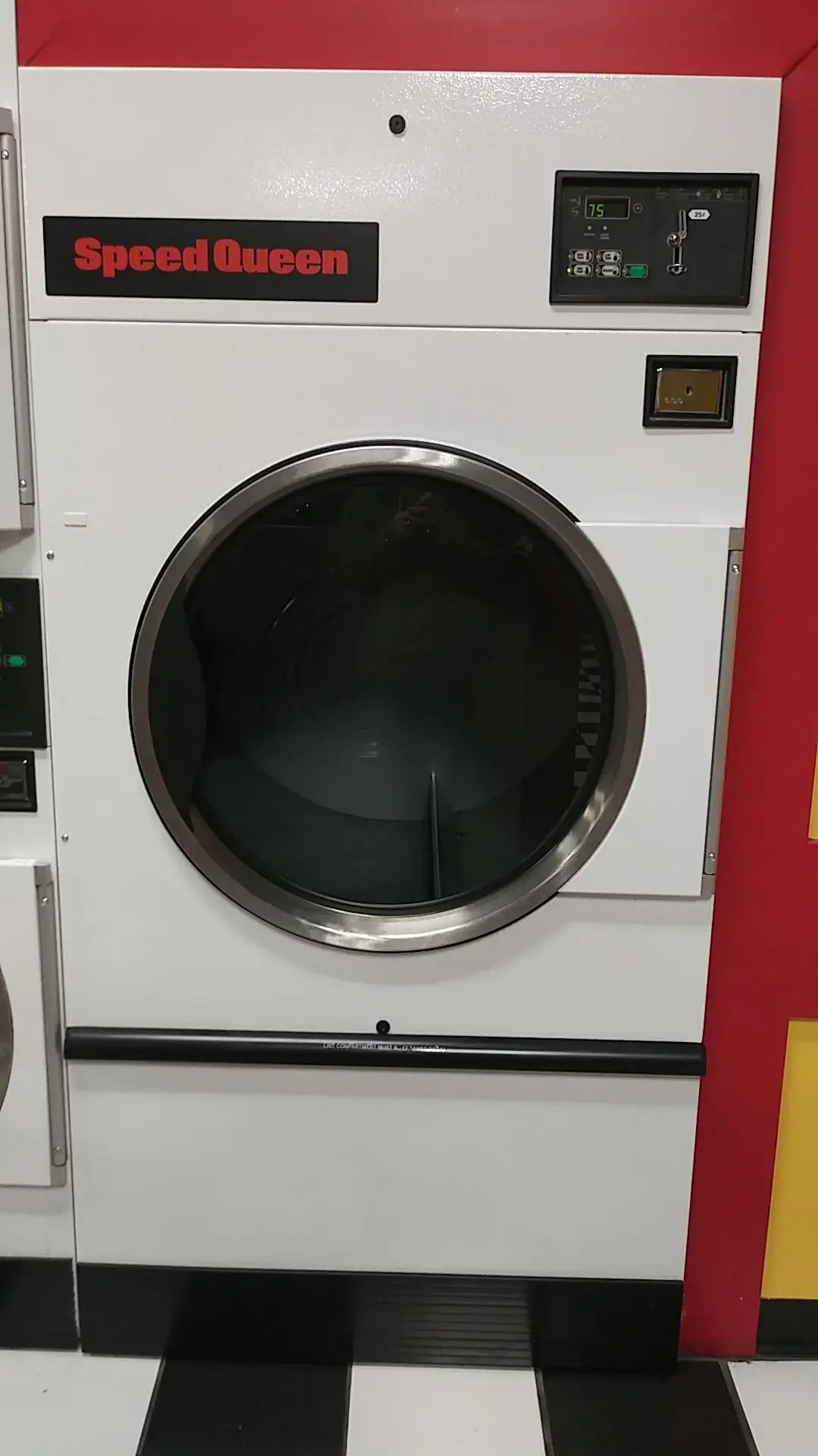 Lost Sock Coin Laundry - Blountville, TN - Image 6