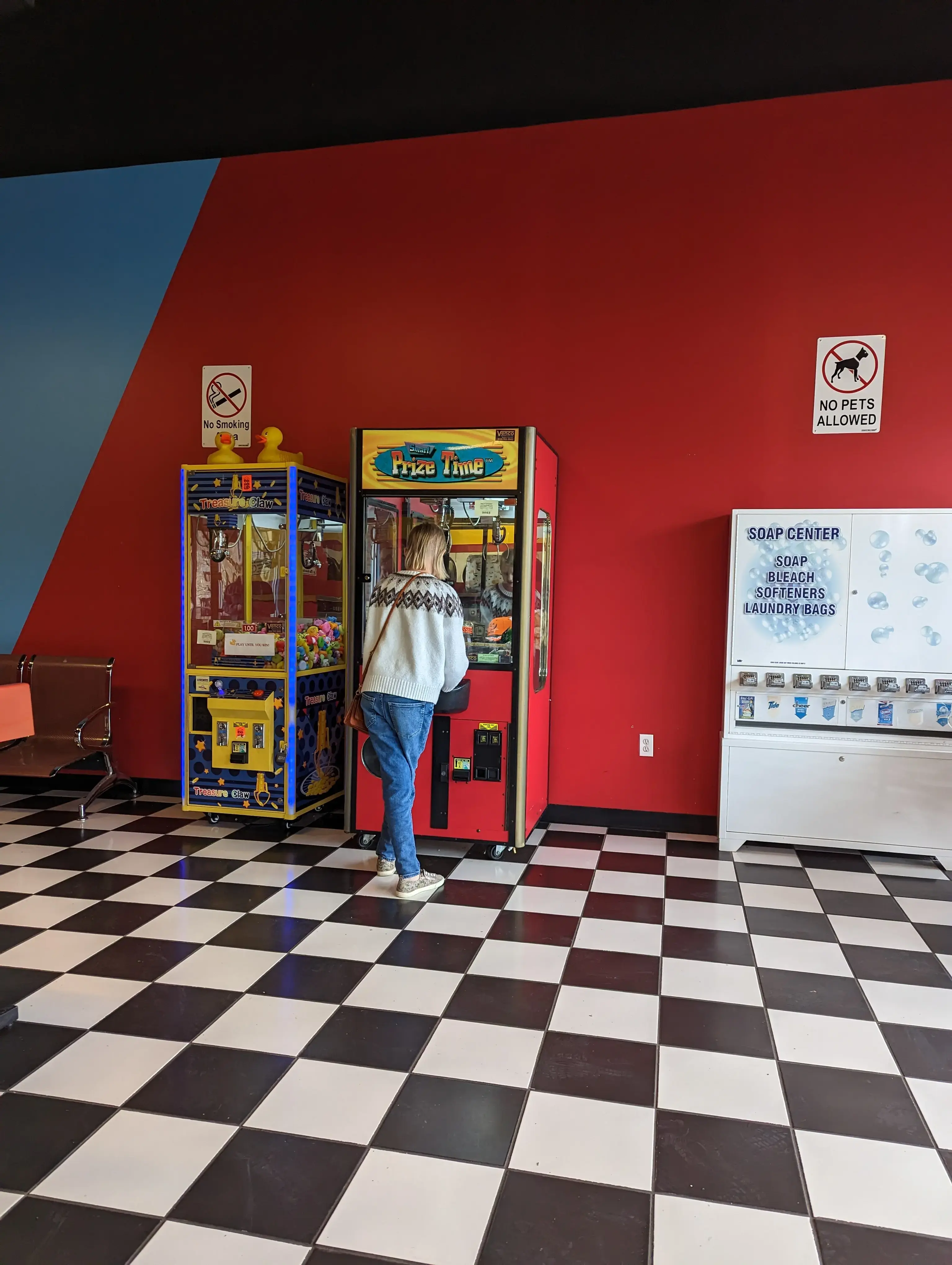 Lost Sock Coin Laundry - Blountville, TN thumbnail 8