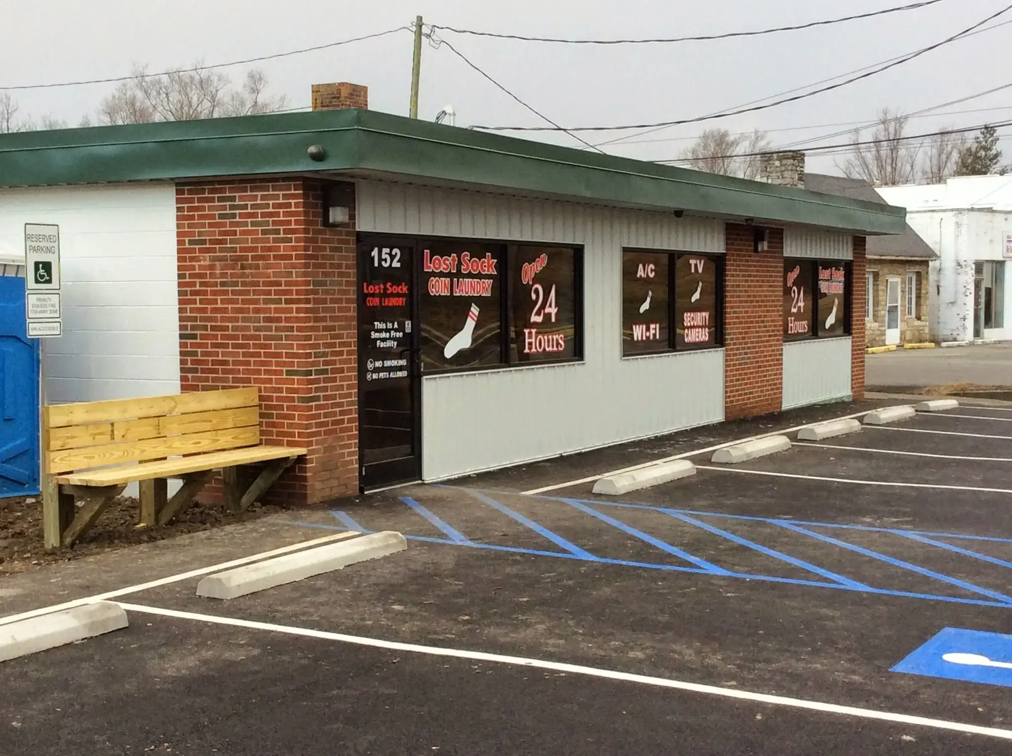 Lost Sock Coin Laundry - Glade Spring thumbnail 1