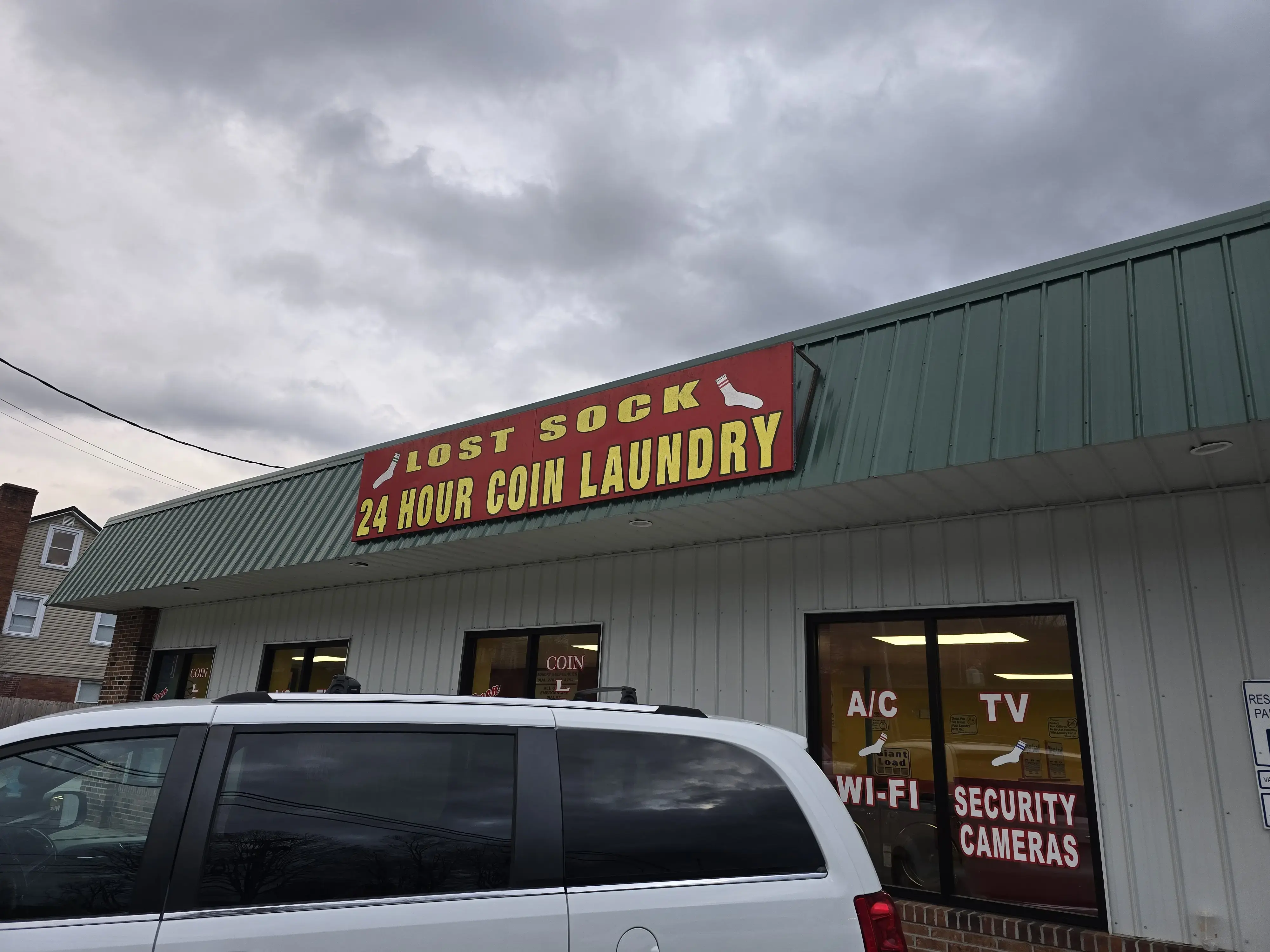 Lost Sock Coin Laundry - Lebanon thumbnail 9