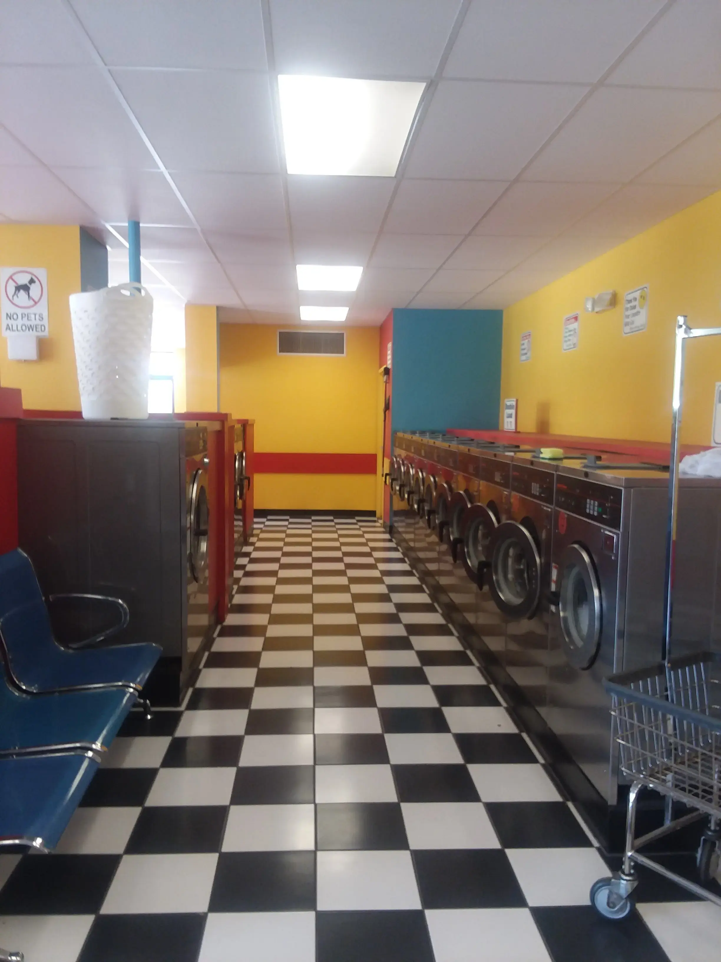 Lost Sock Coin Laundry - Lebanon thumbnail 15