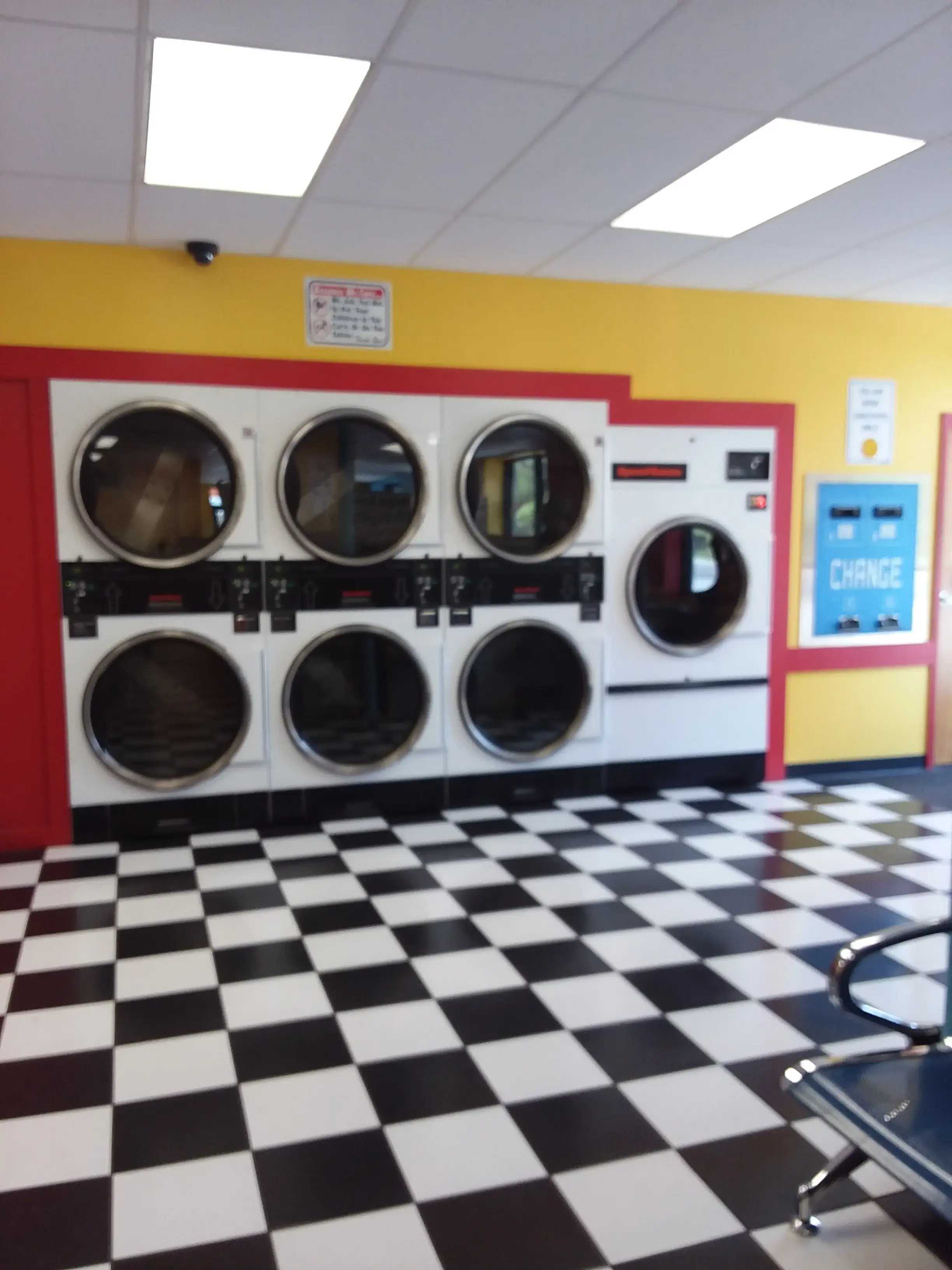 Lost Sock Coin Laundry - Lebanon thumbnail 13
