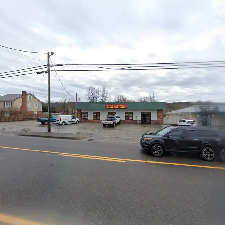 Lost Sock Coin Laundry - Lebanon - Image 18
