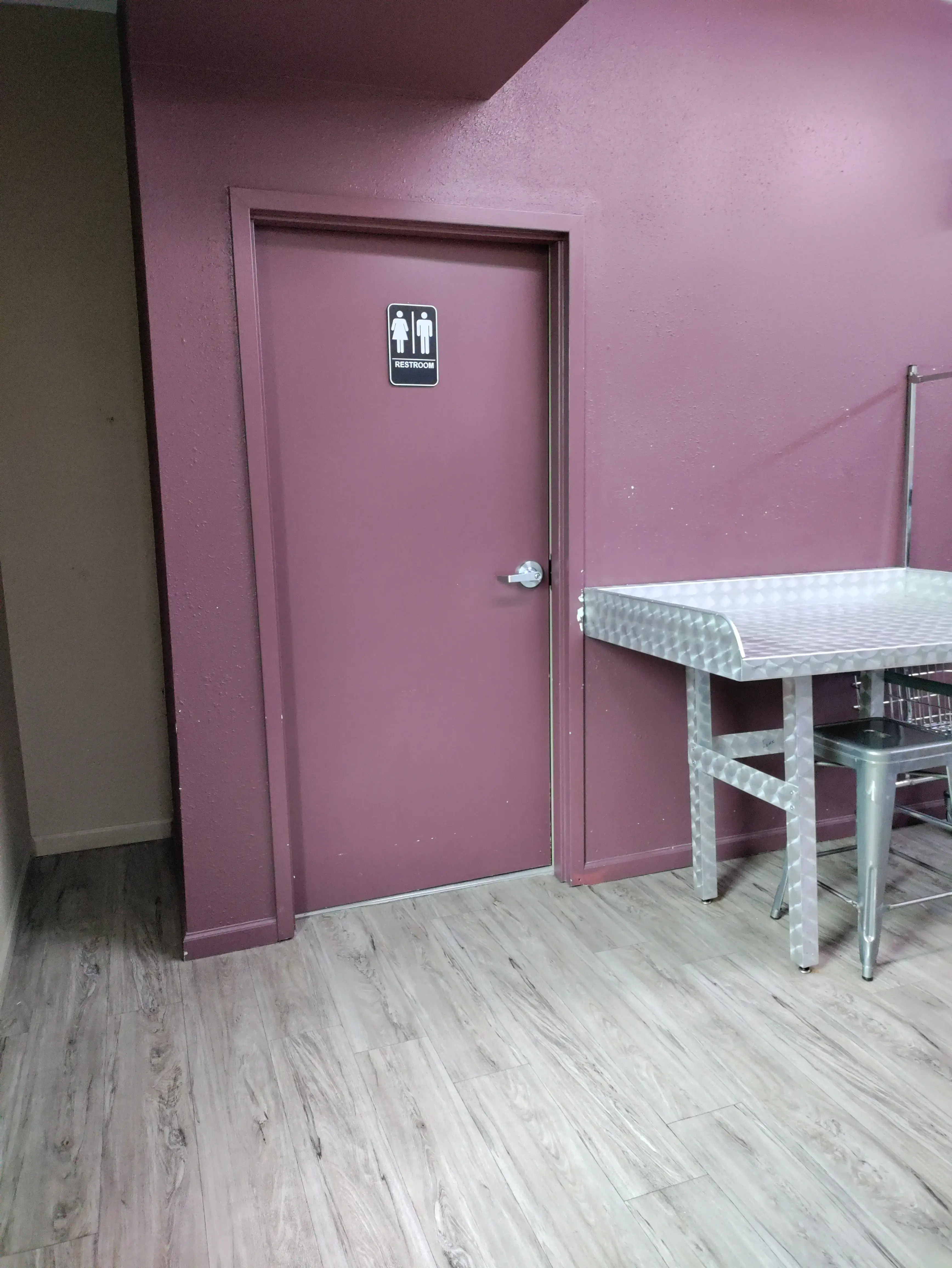 Lost Sock Laundromat - Image 16