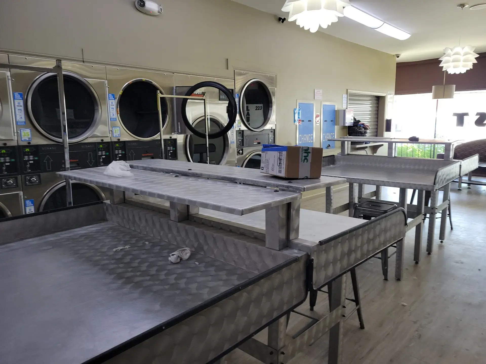Lost Sock Laundromat thumbnail 5