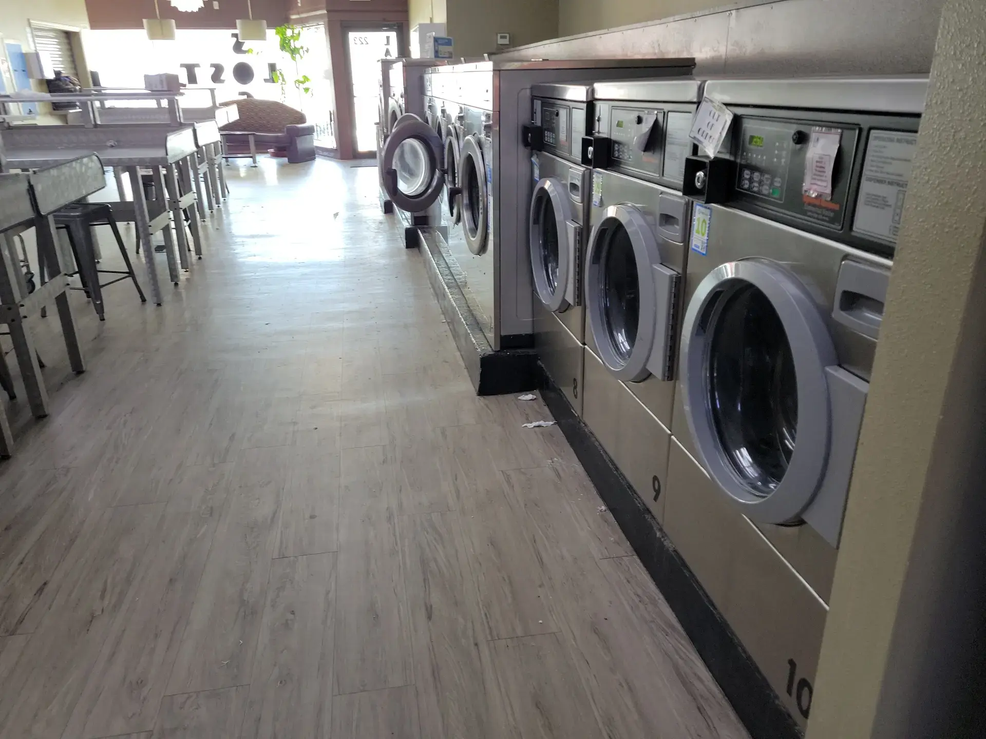Lost Sock Laundromat thumbnail 2