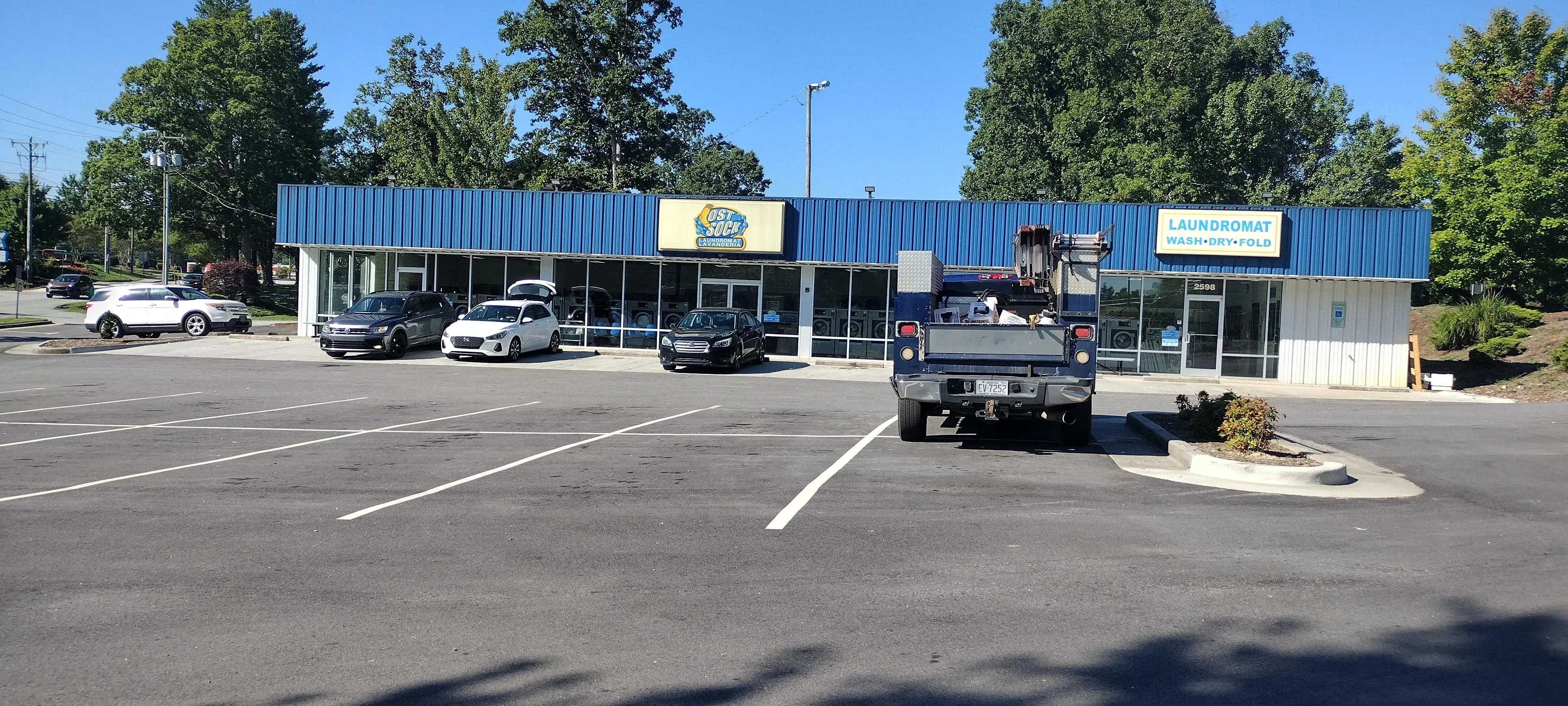 Lost Sock Laundromat - Image 5