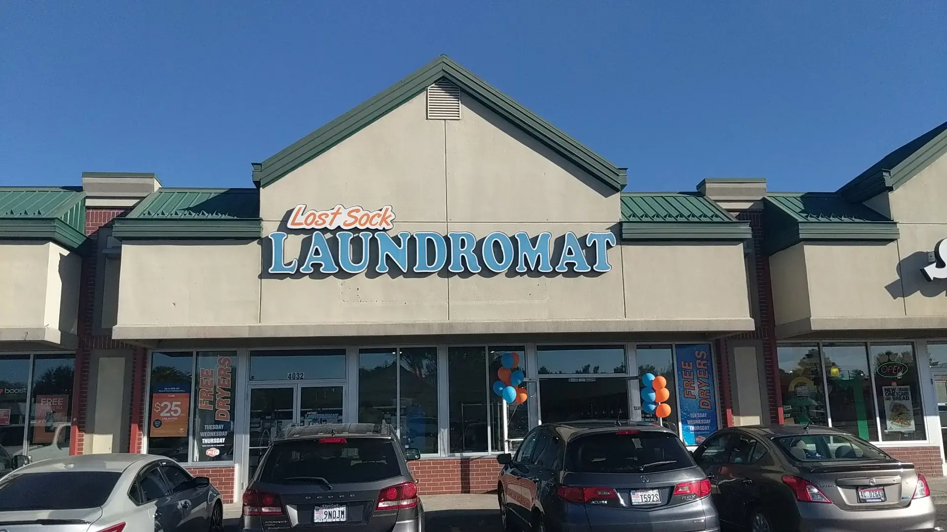 LOST SOCK LAUNDRY thumbnail 4