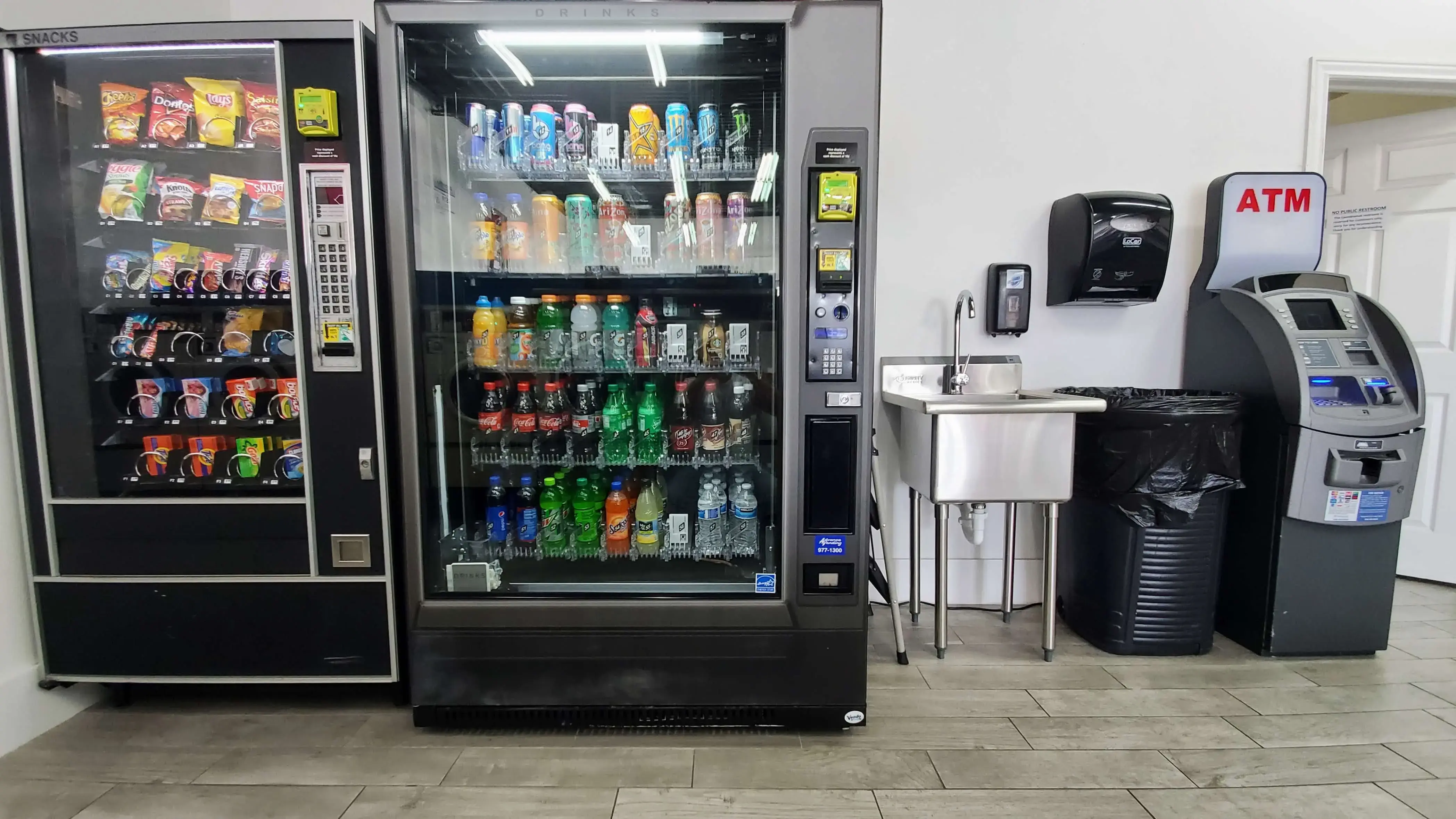 LOST SOCK LAUNDRY - Image 8