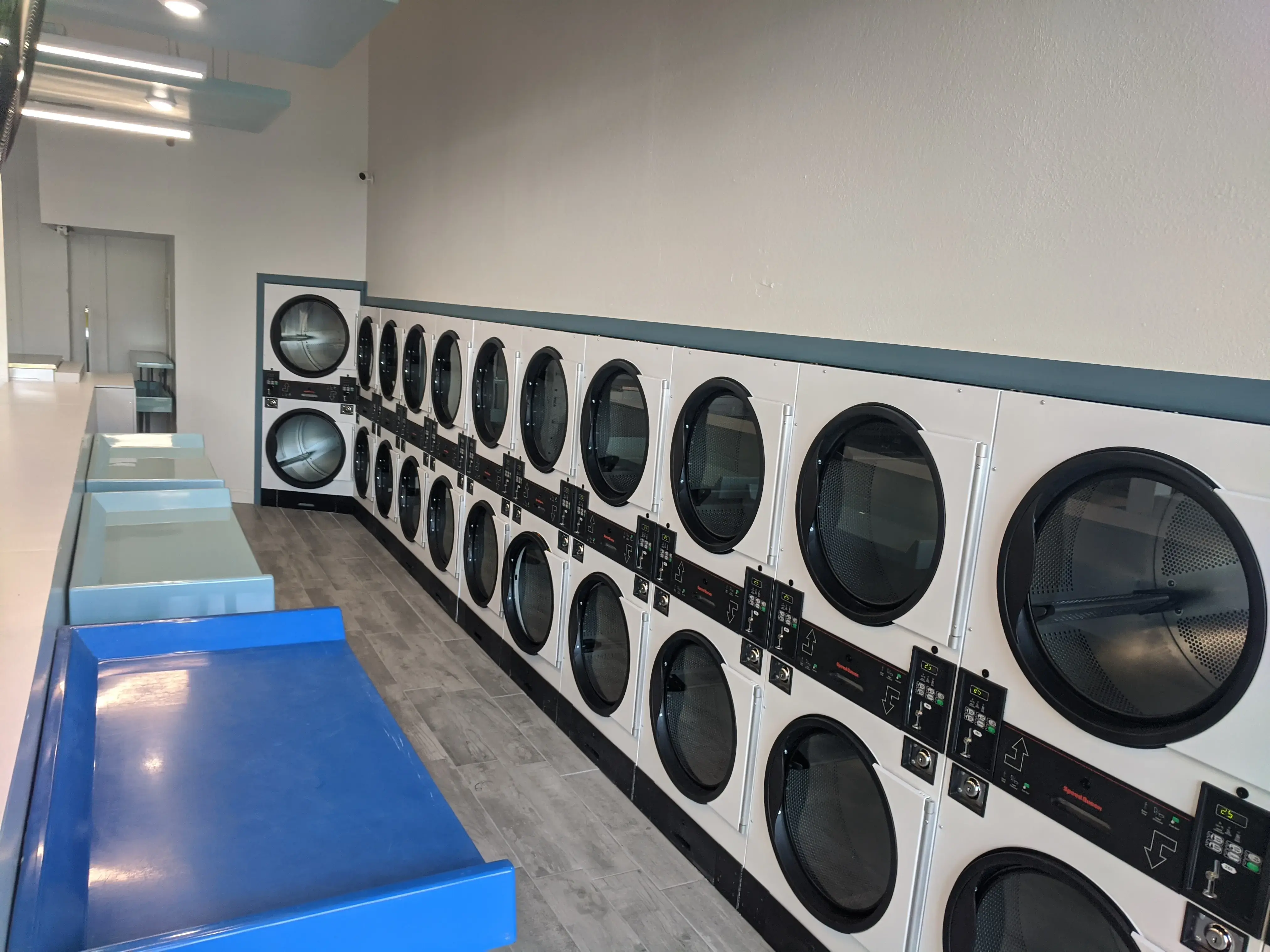 Lots O' Suds - Image 8