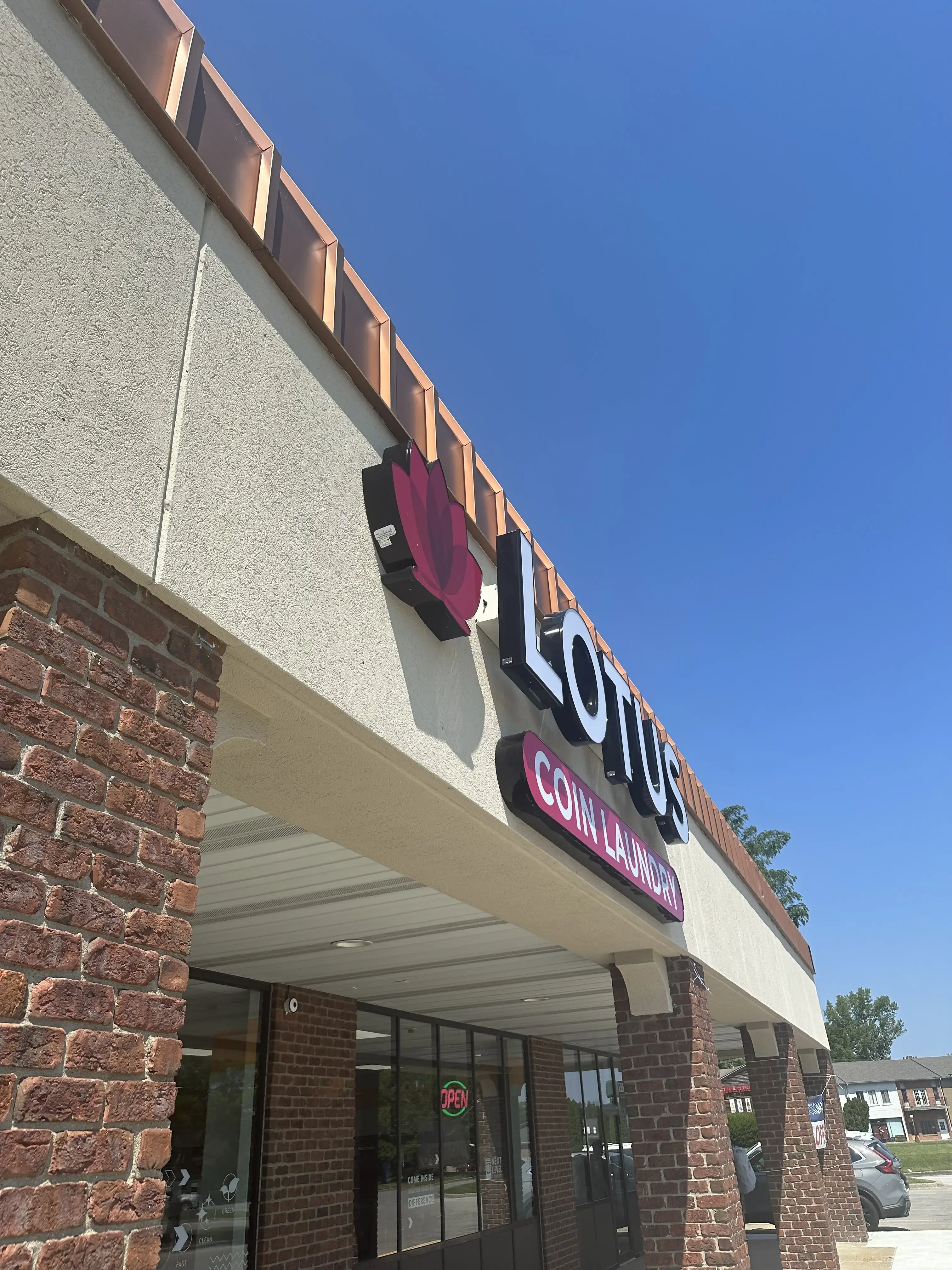 Lotus Coin Laundry - Image 4