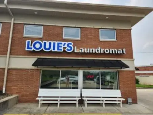 Louie's Laundromat - Image 1