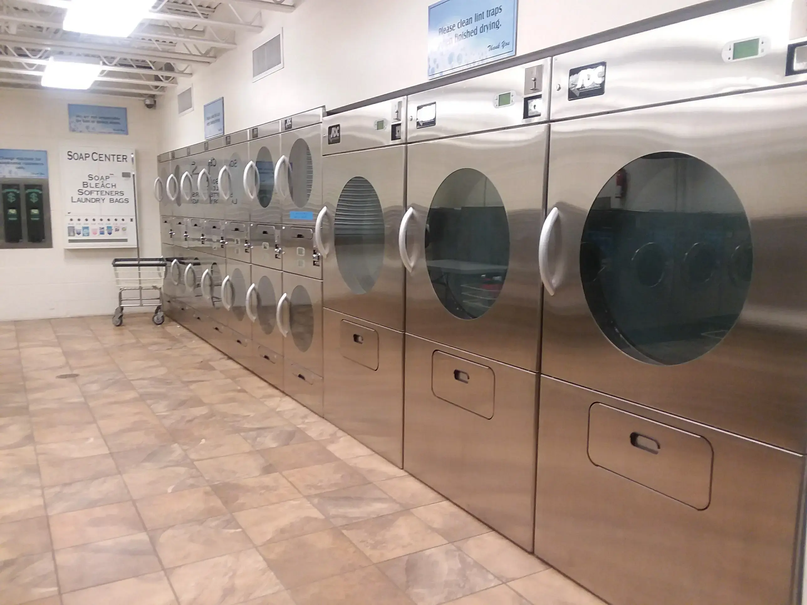 Louie's Laundromat - Image 17