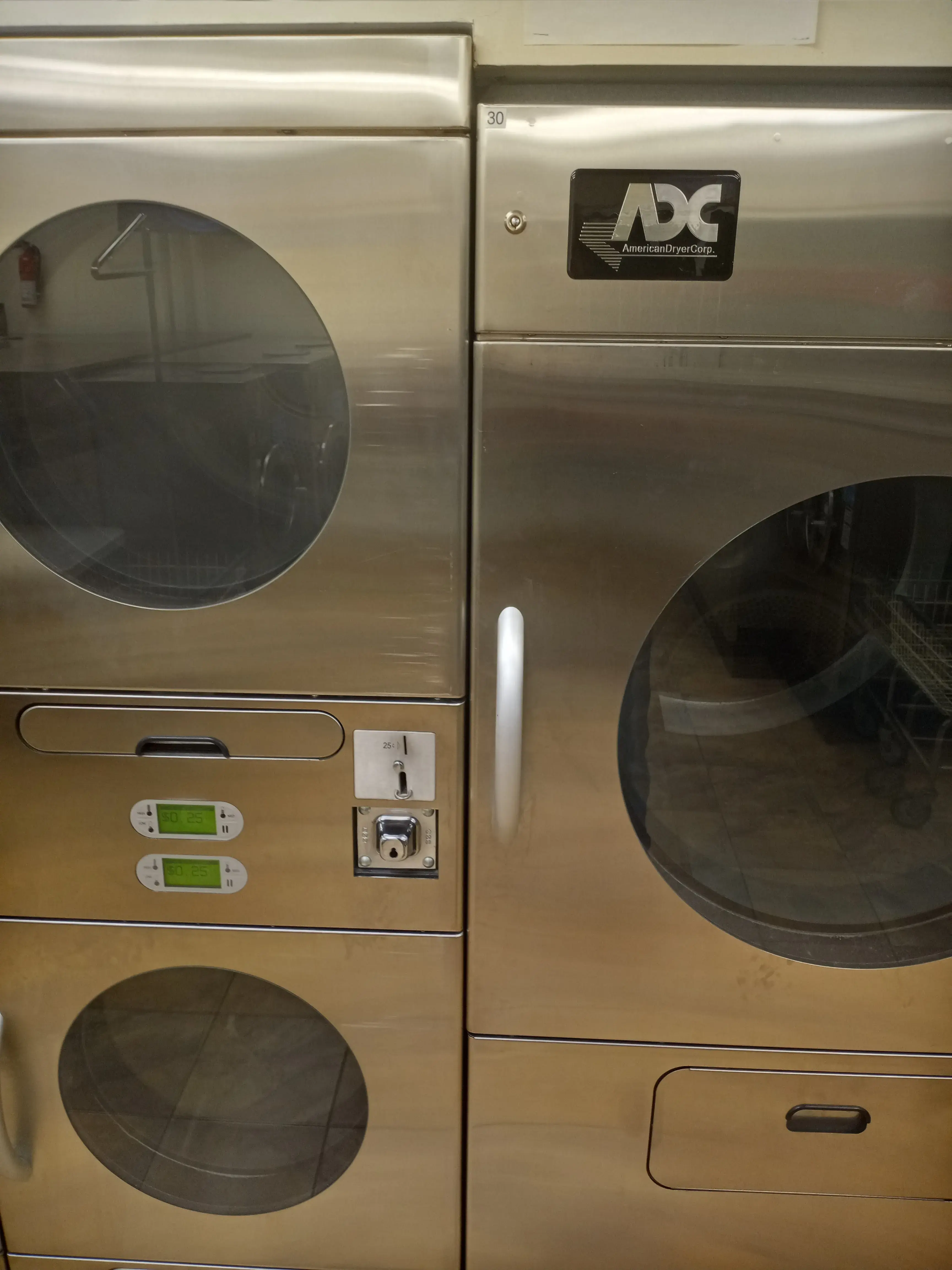 Louie's Laundromat thumbnail 6