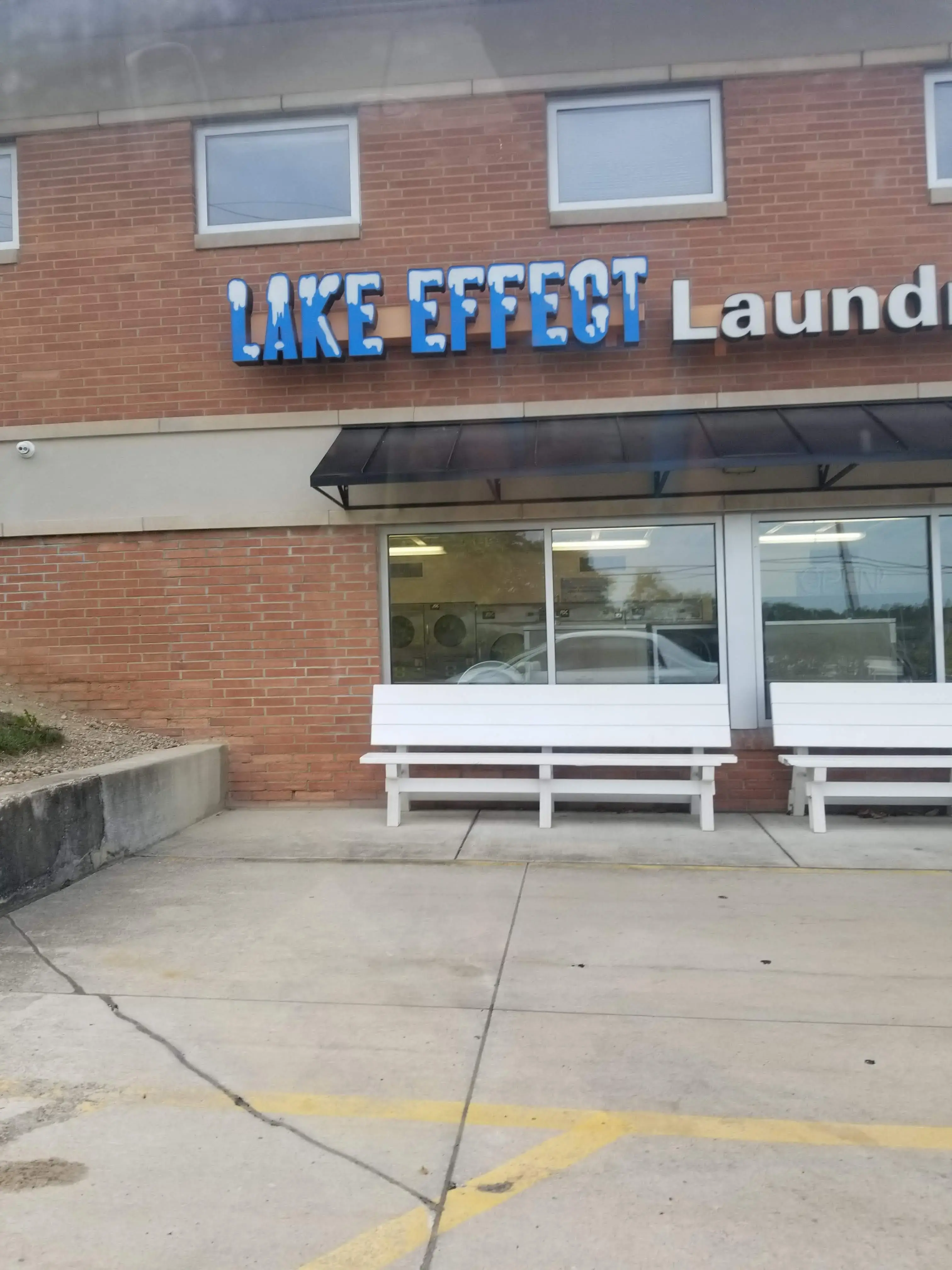 Louie's Laundromat thumbnail 15