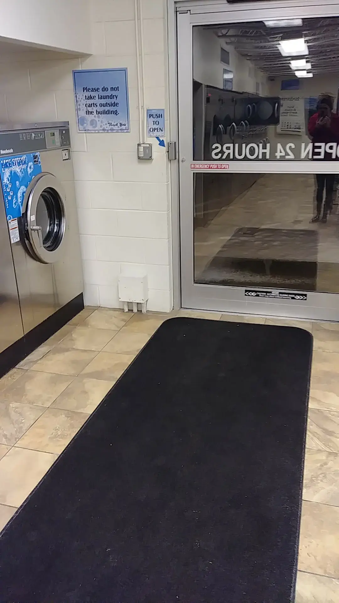 Louie's Laundromat thumbnail 16