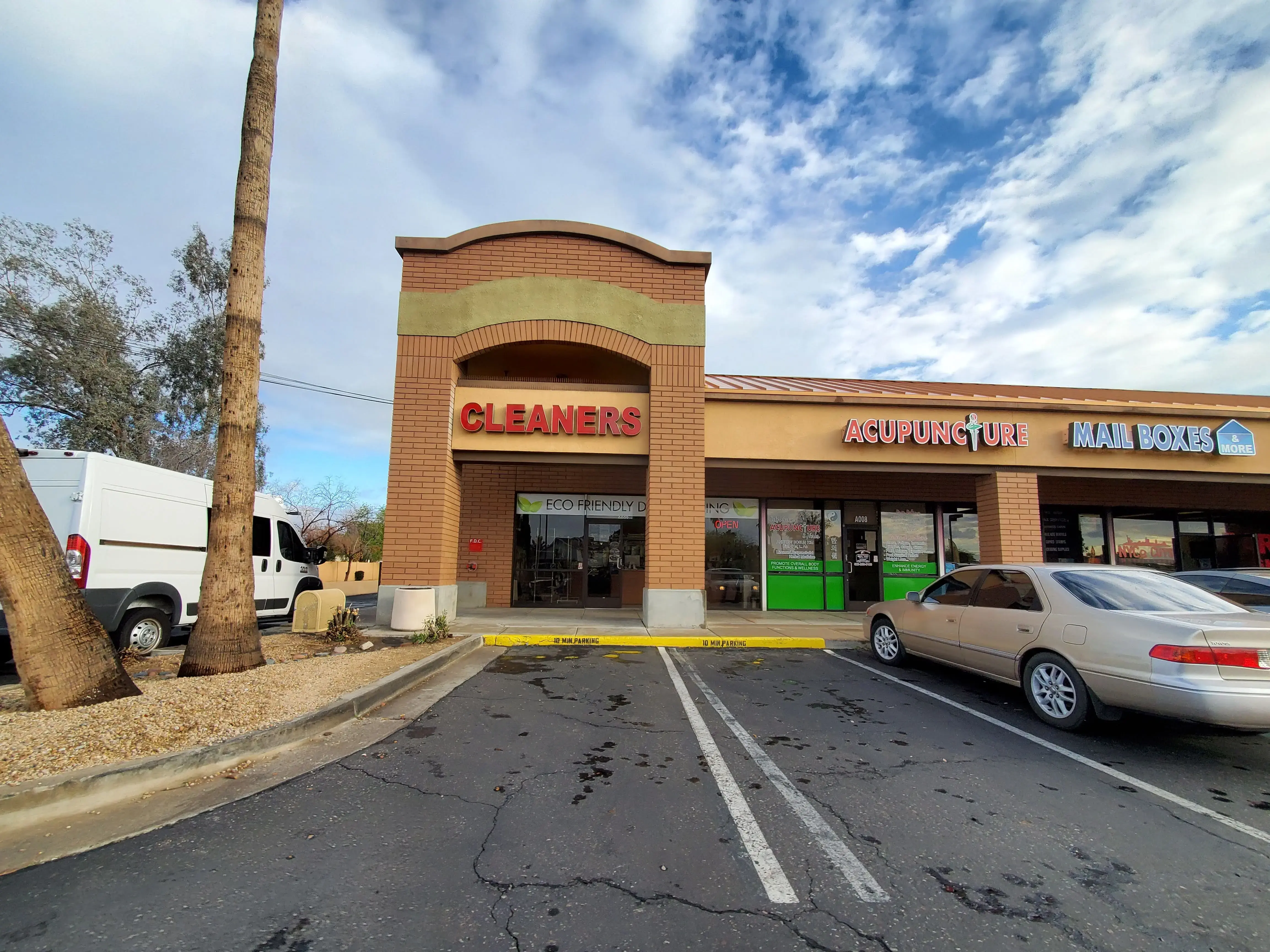 Louie's Ultra Cleaners - Image 2