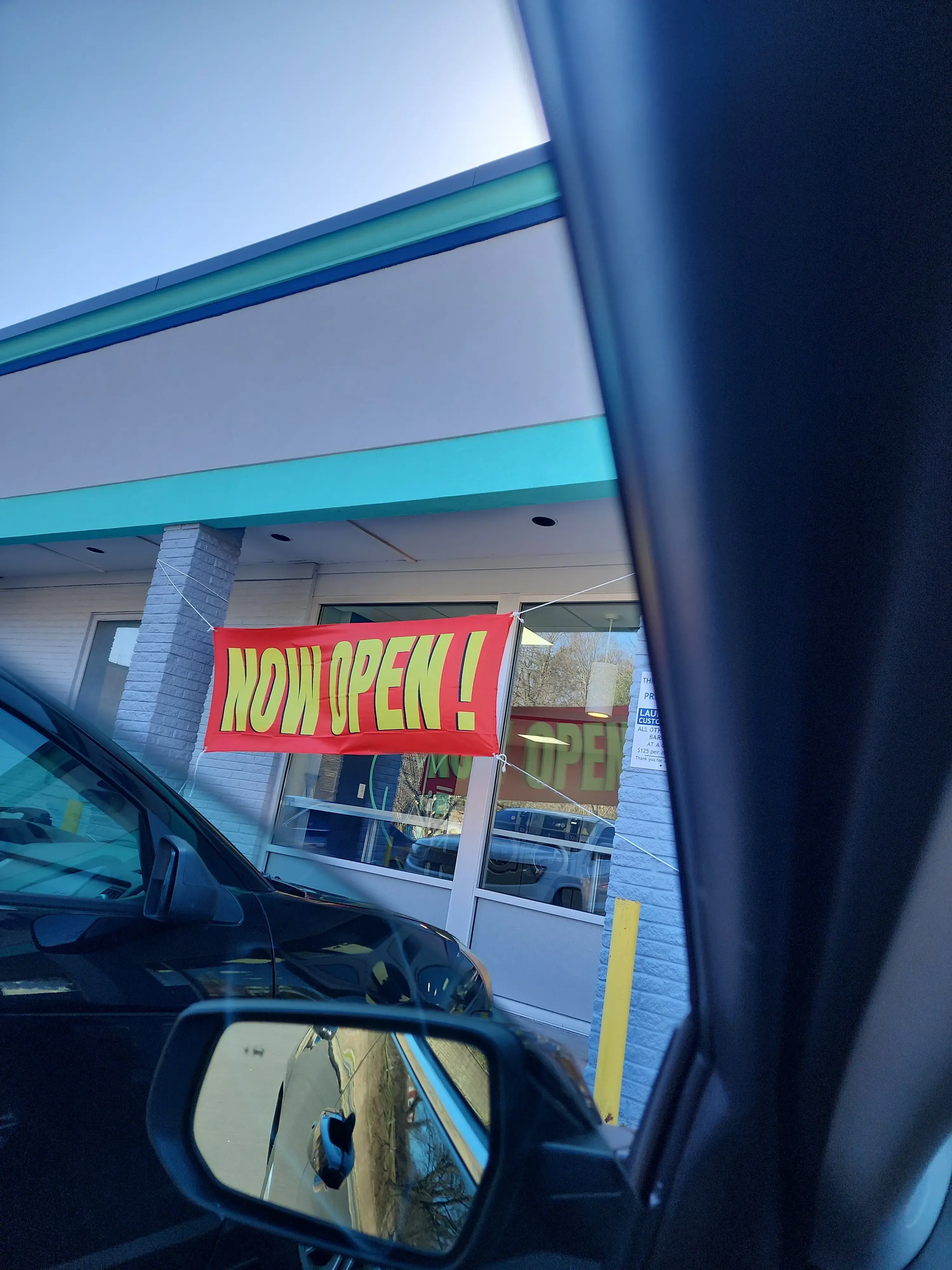 Love In Every Fold Laundromat thumbnail 7